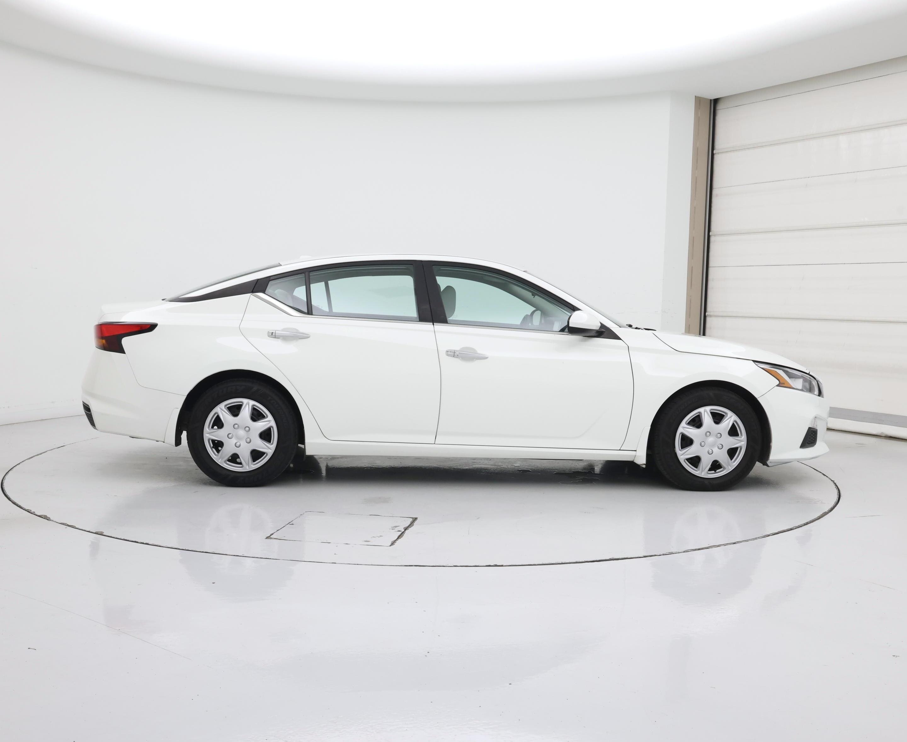 Thumbnail: 2019 Nissan Altima - 7