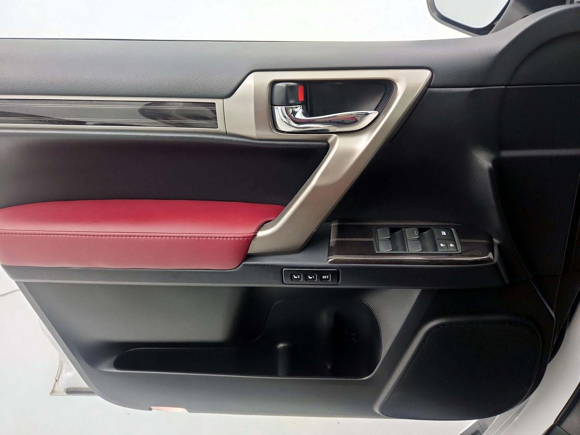 Thumbnail: 2021 Lexus GX - 12
