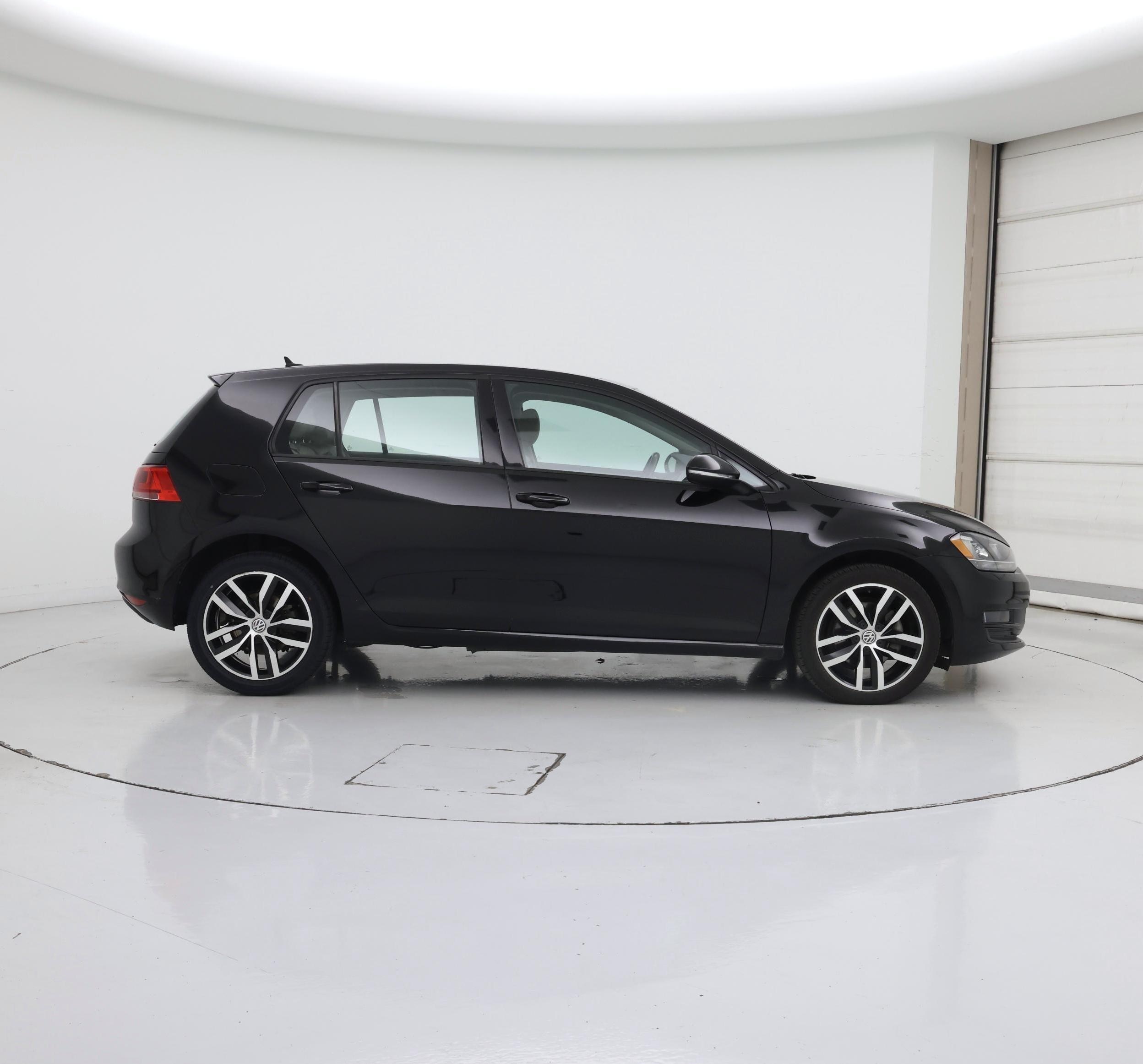 Thumbnail: 2016 Volkswagen Golf - 7