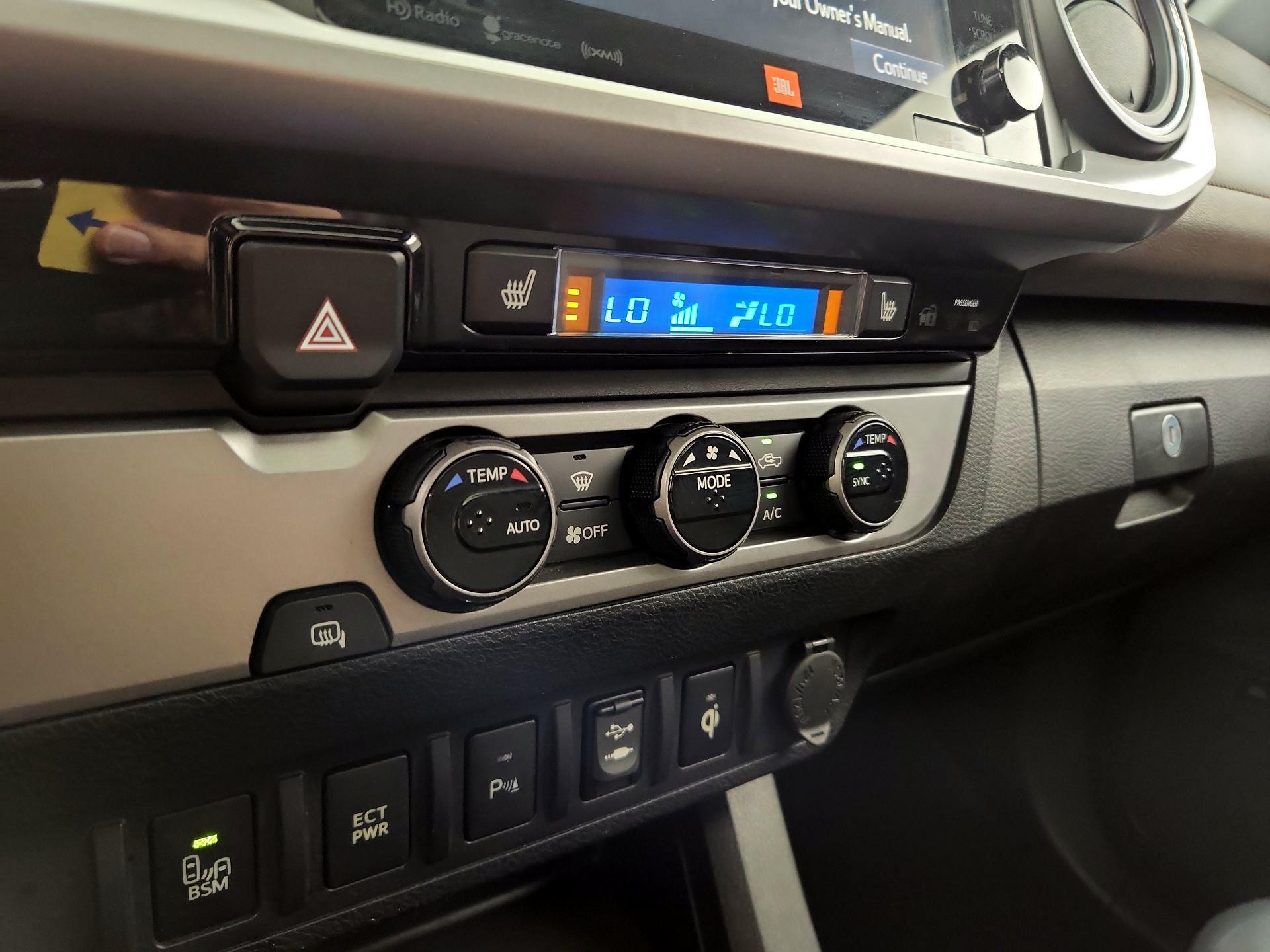 Thumbnail: 2017 Toyota Tacoma - 17