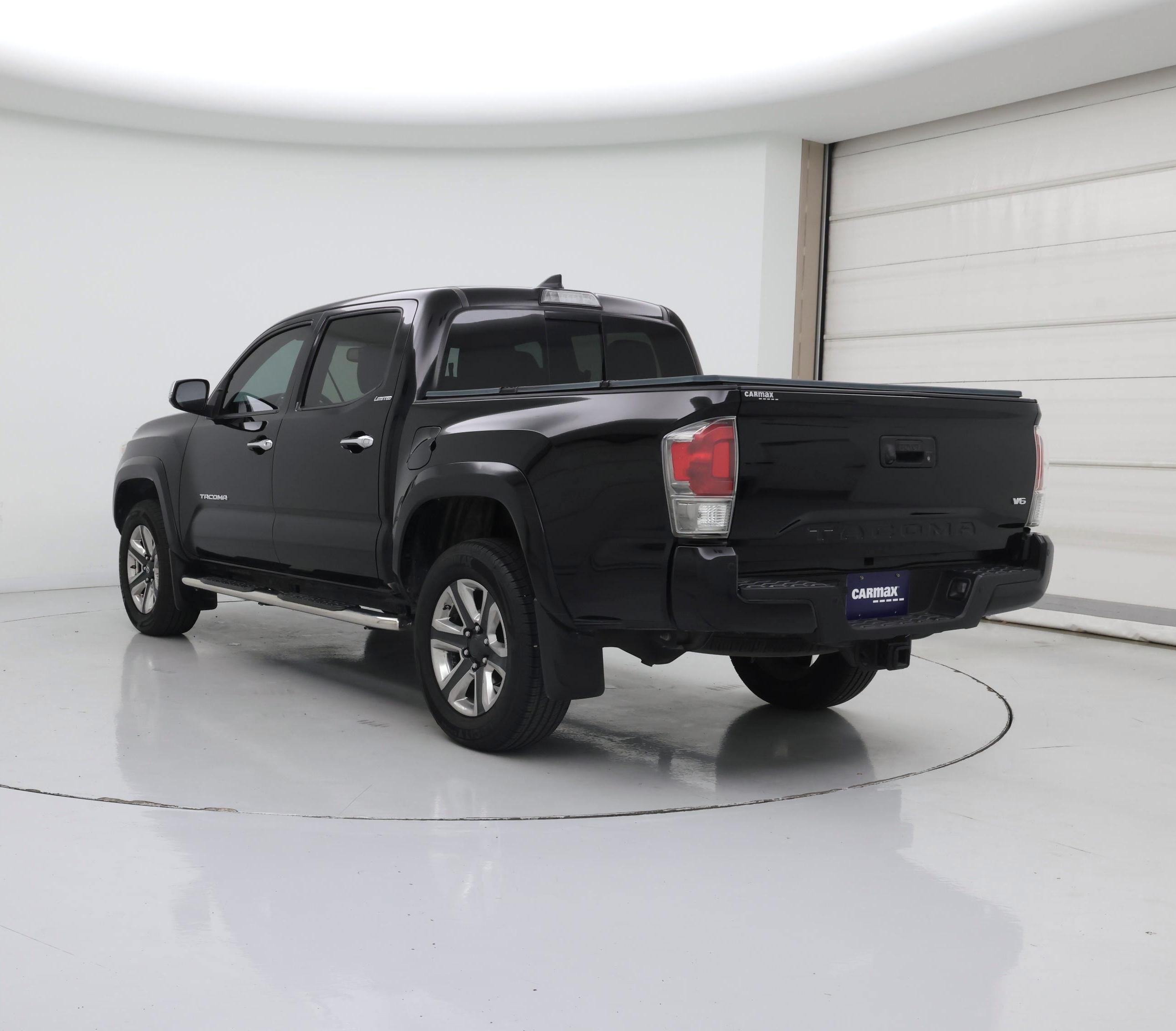Thumbnail: 2017 Toyota Tacoma - 2
