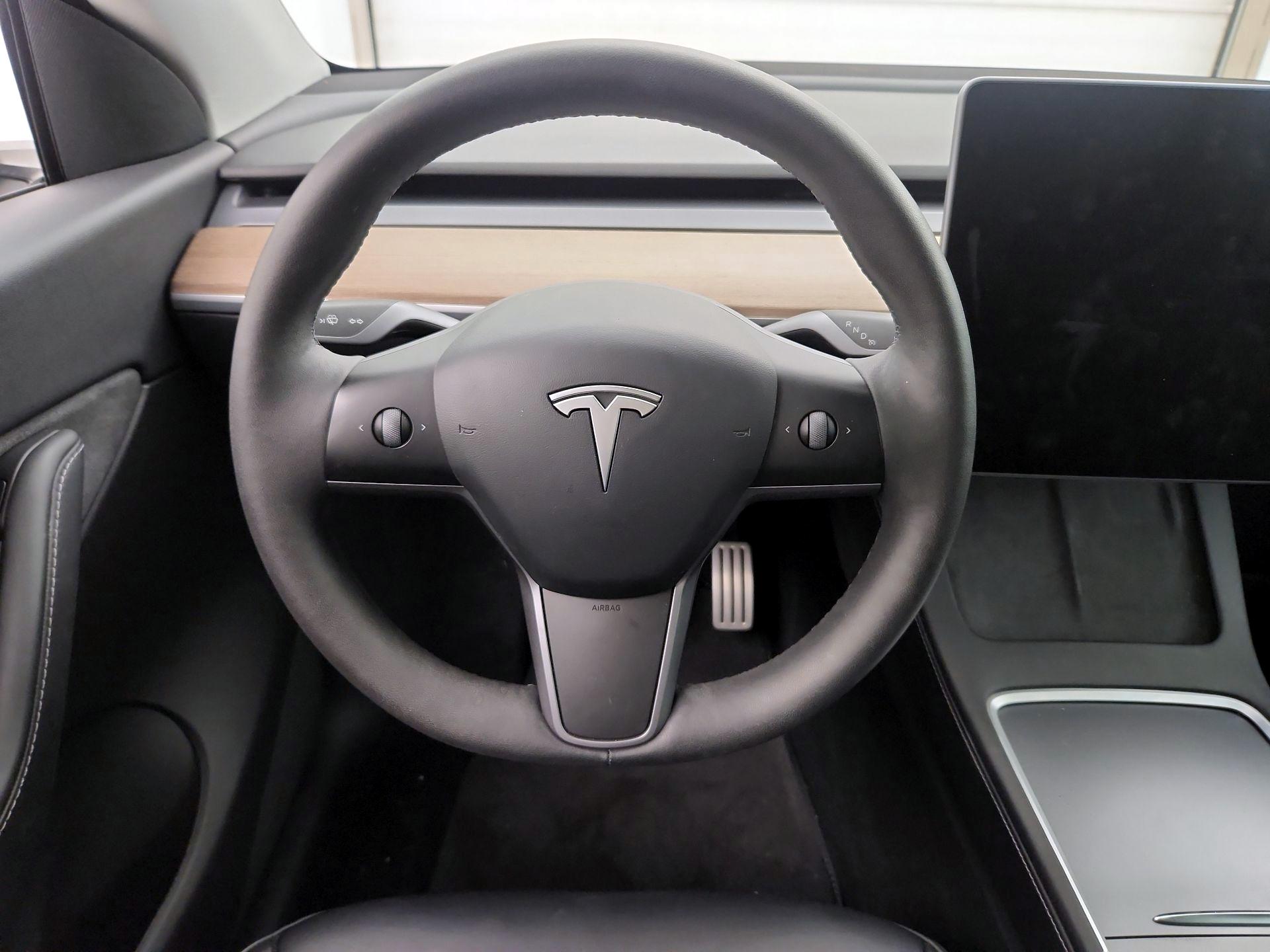 Thumbnail: 2022 Tesla Model Y - 10