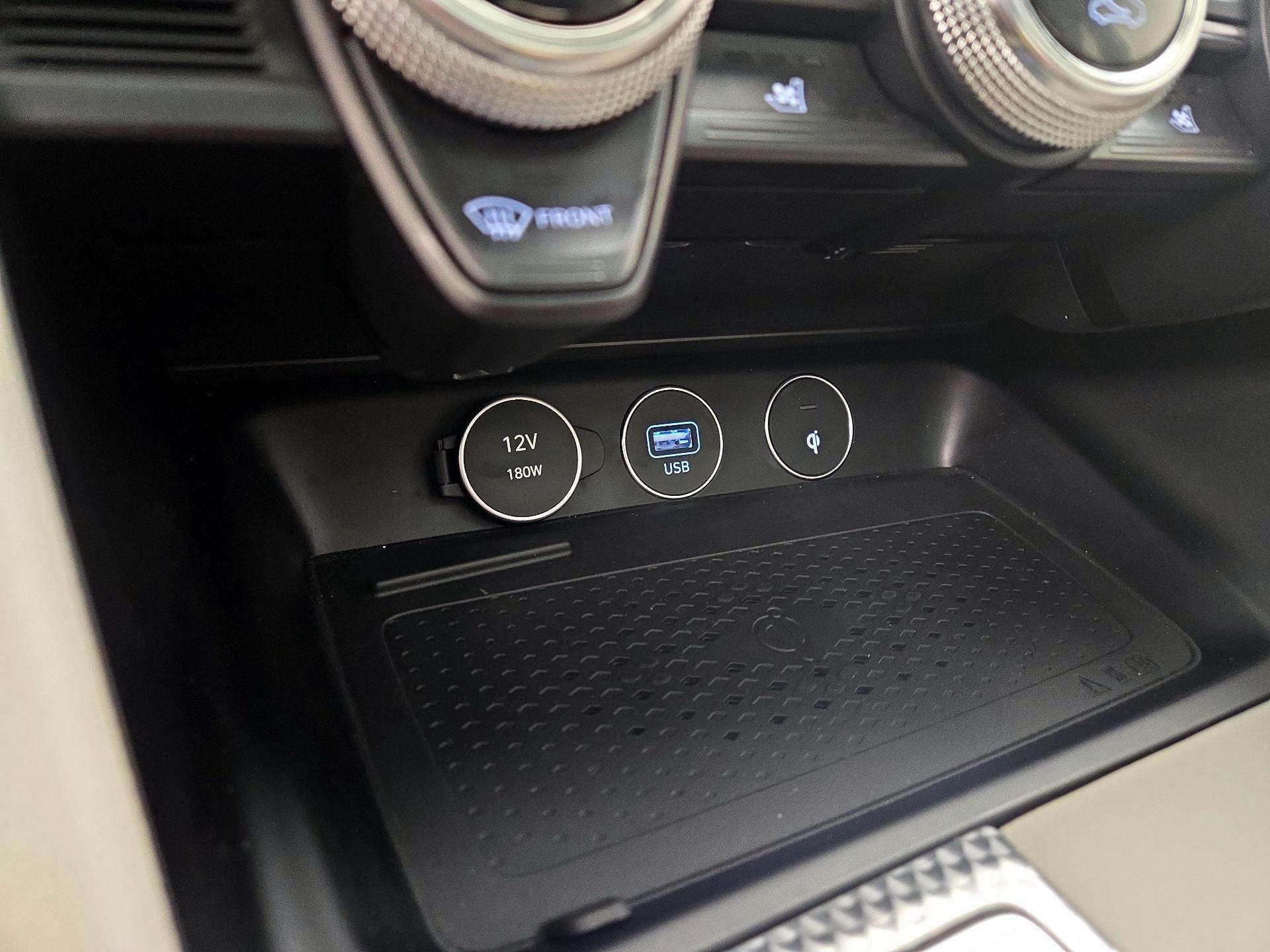Thumbnail: 2023 Genesis G70 - 19