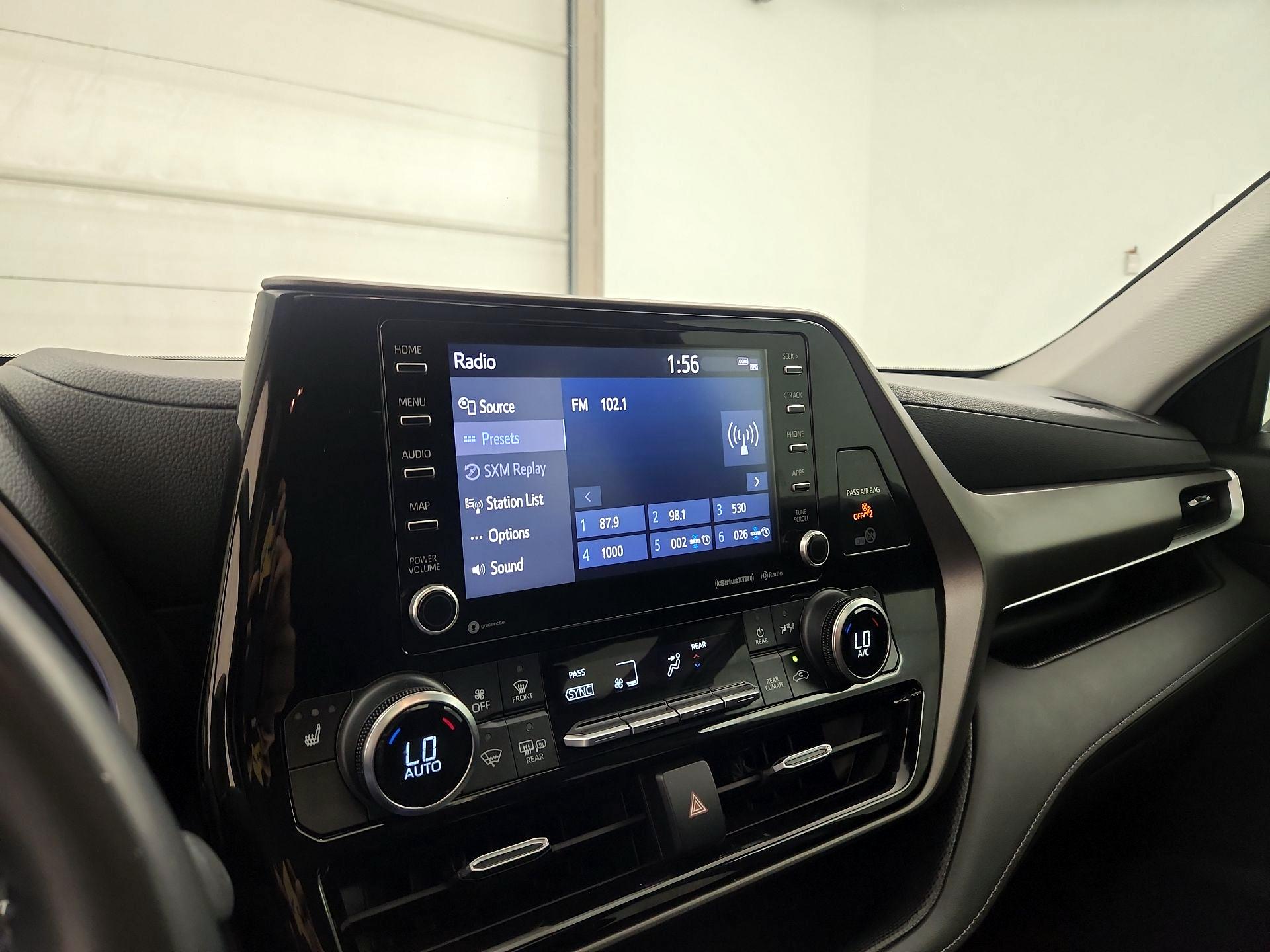 Thumbnail: 2020 Toyota Highlander - 15