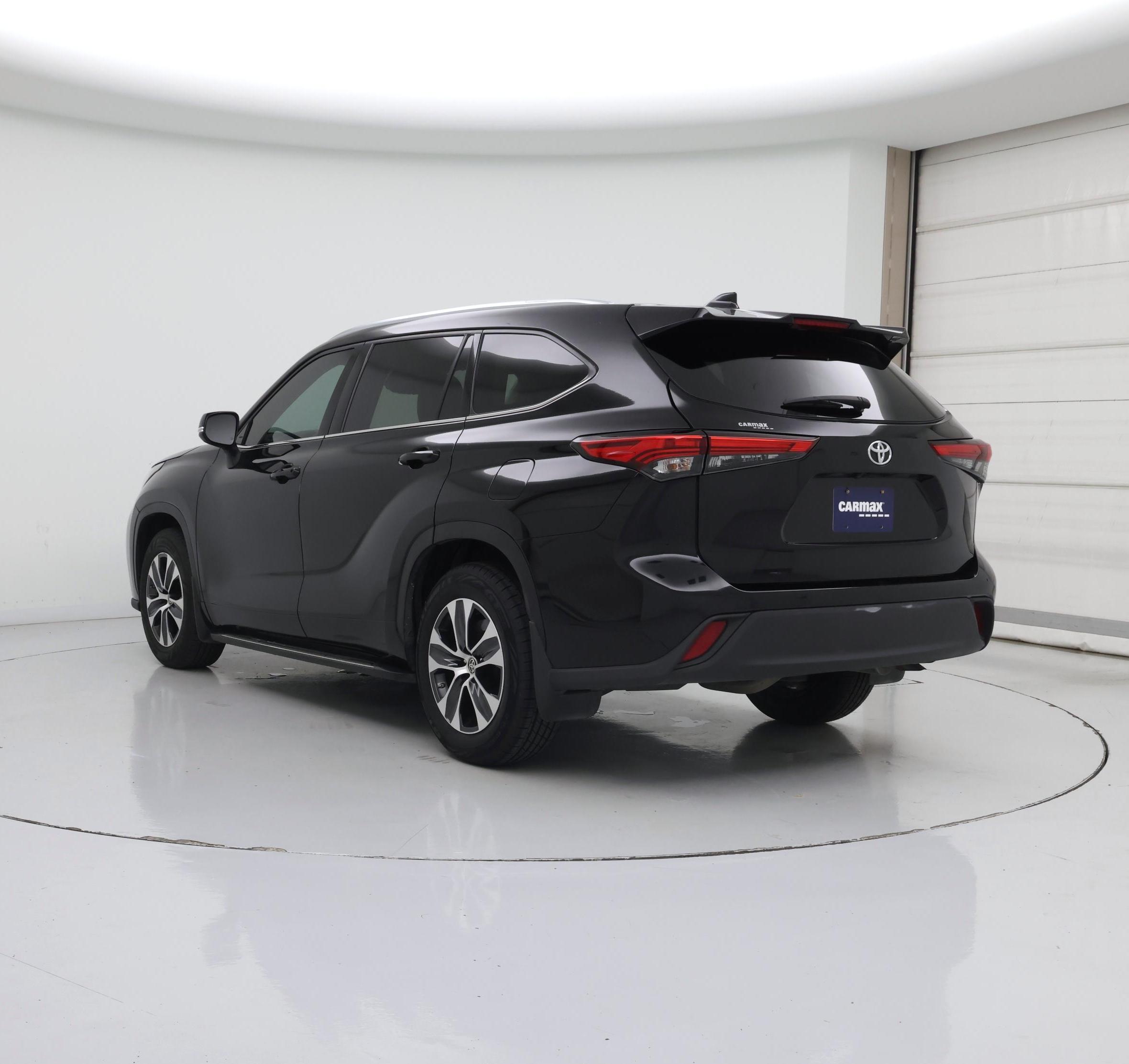 Thumbnail: 2020 Toyota Highlander - 2