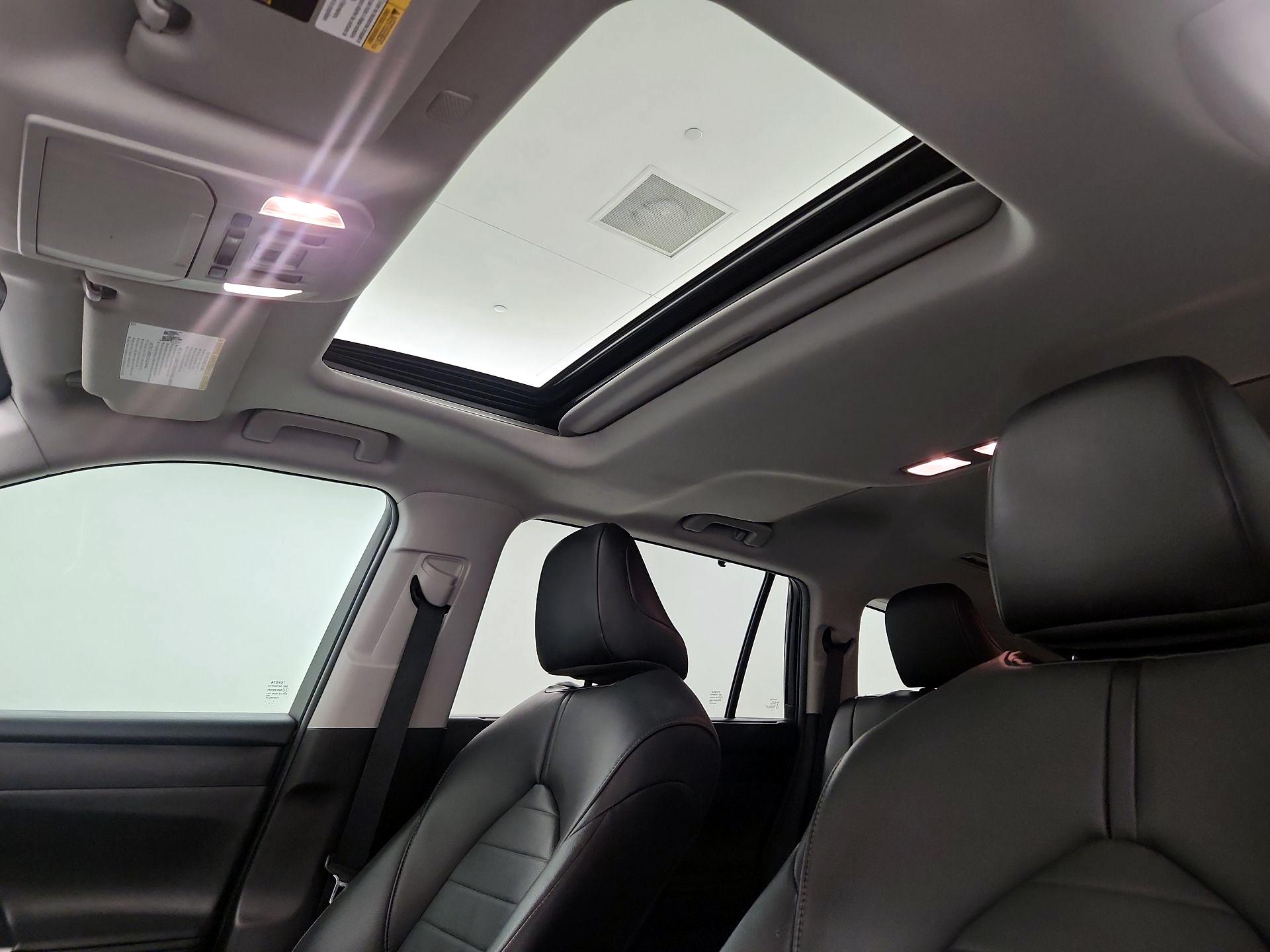 Thumbnail: 2020 Toyota Highlander - 19