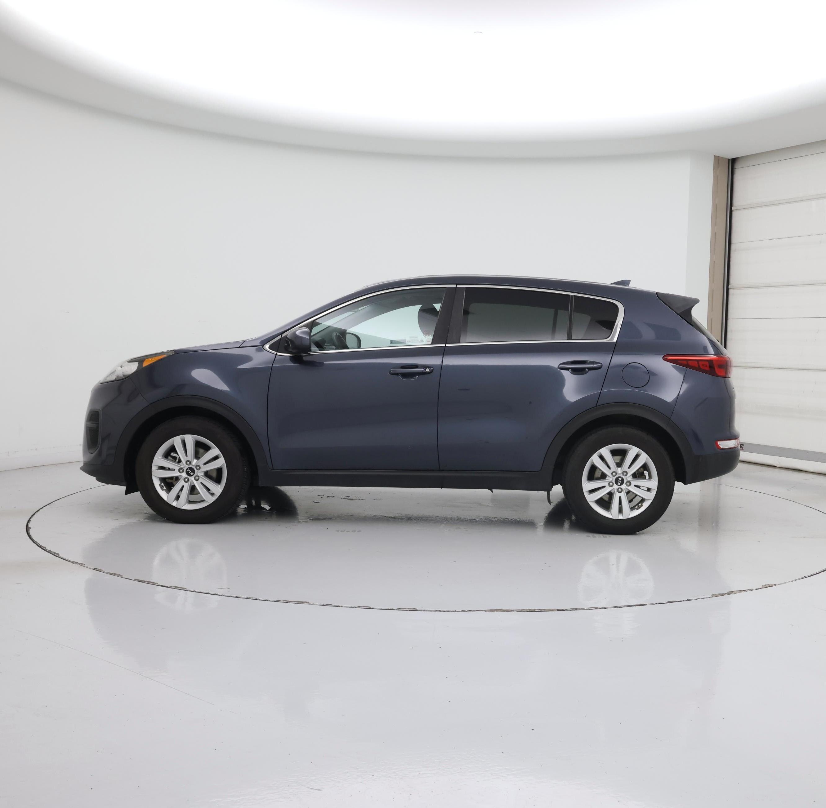 Thumbnail: 2019 Kia Sportage - 3