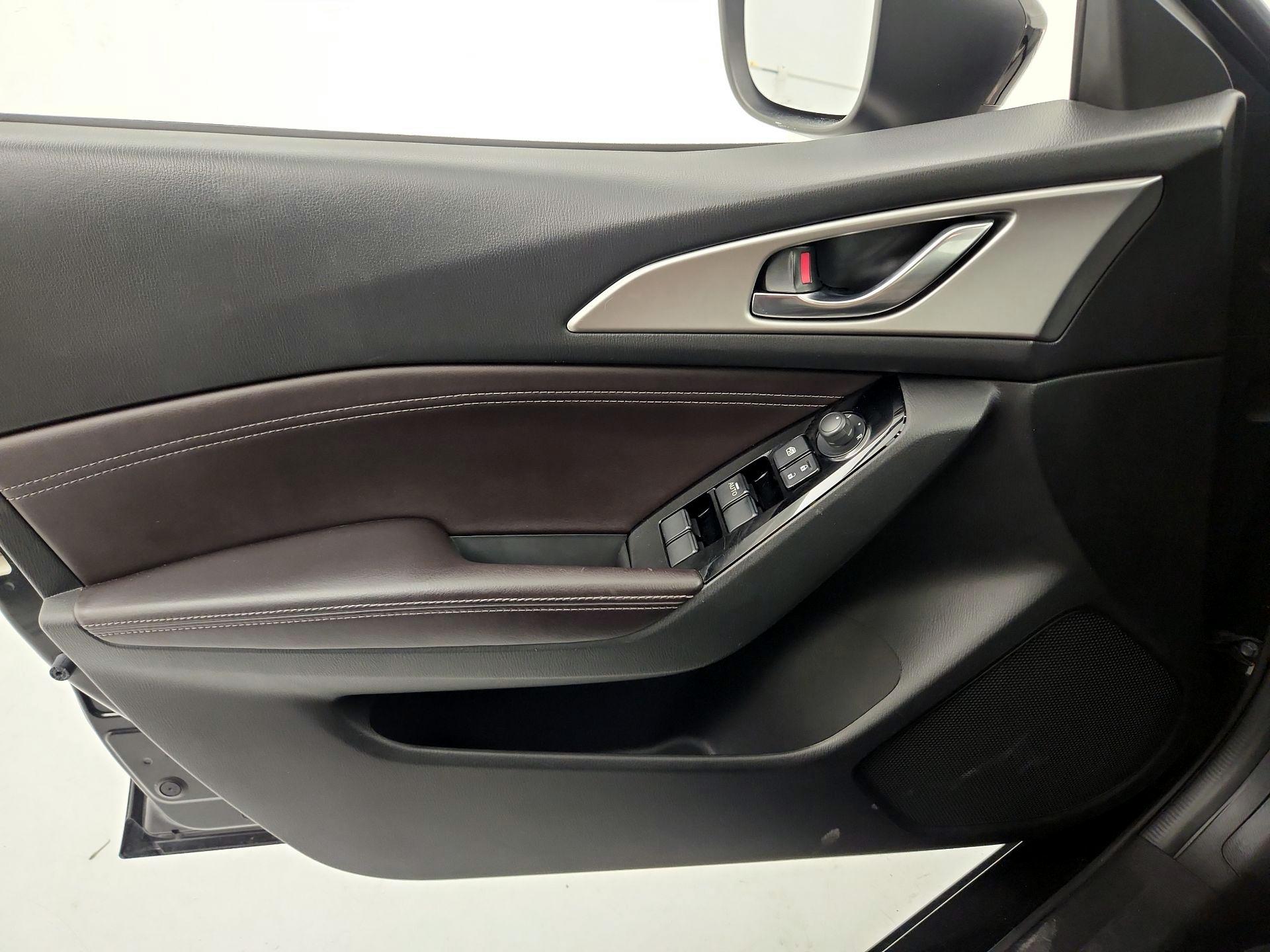 Thumbnail: 2017 Mazda Mazda3 - 12