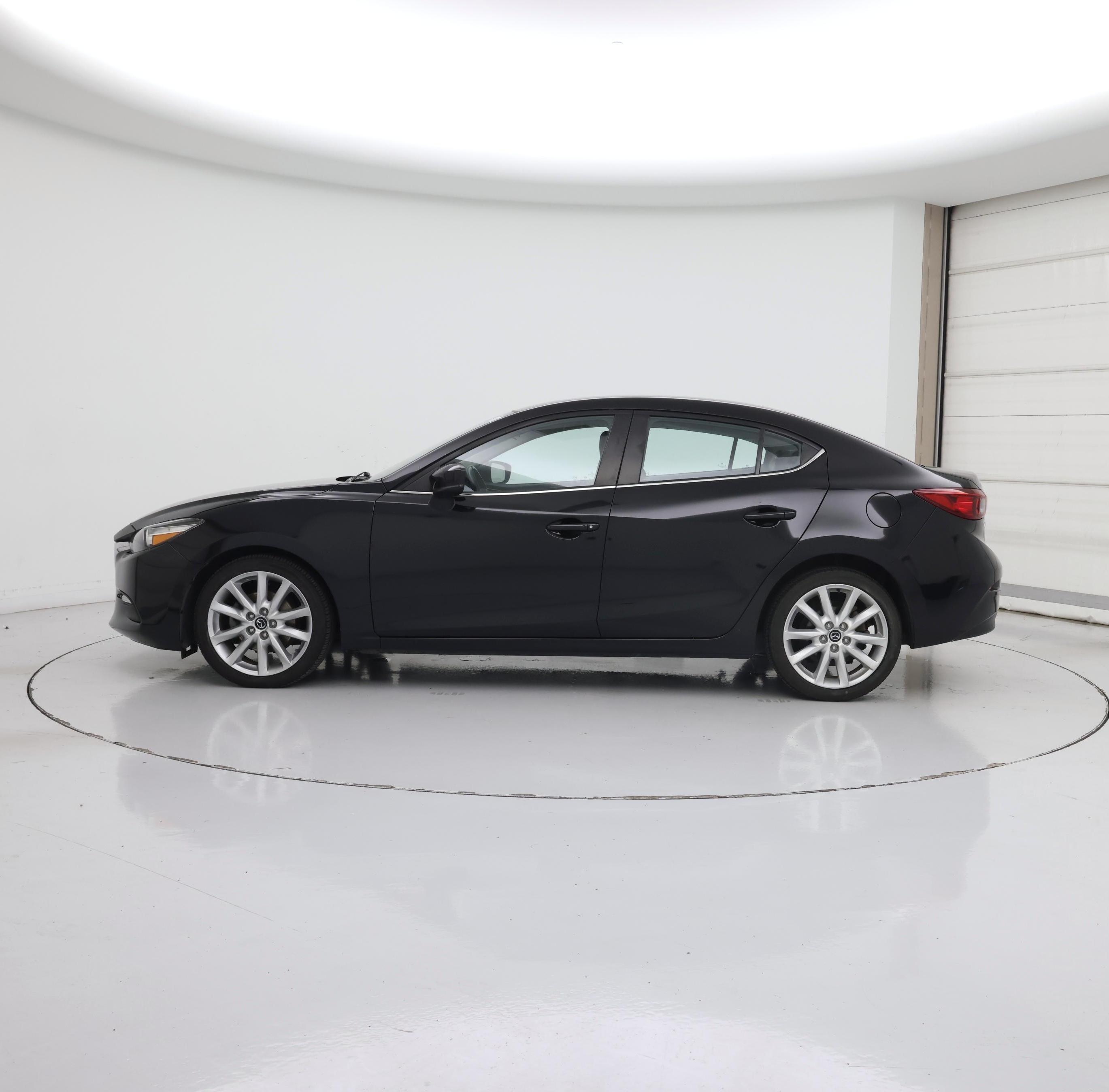 Thumbnail: 2017 Mazda Mazda3 - 3