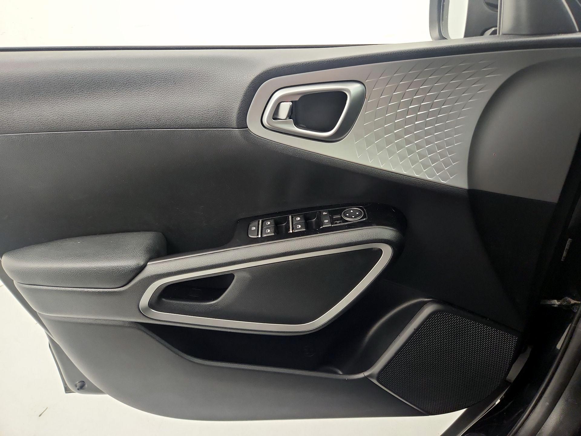 Thumbnail: 2022 Kia Soul - 12