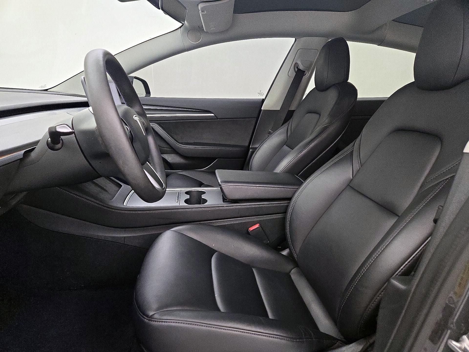Thumbnail: 2022 Tesla Model 3 - 11