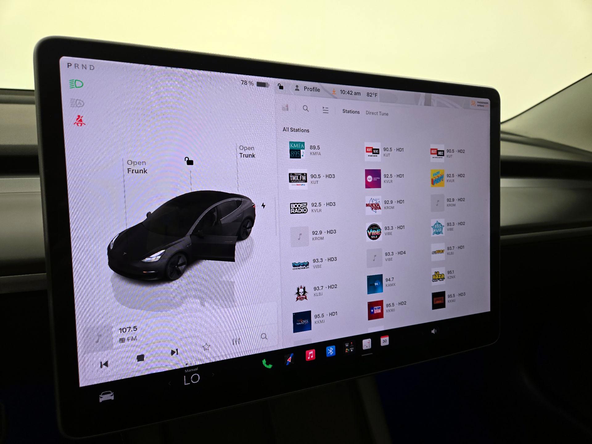Thumbnail: 2022 Tesla Model 3 - 15