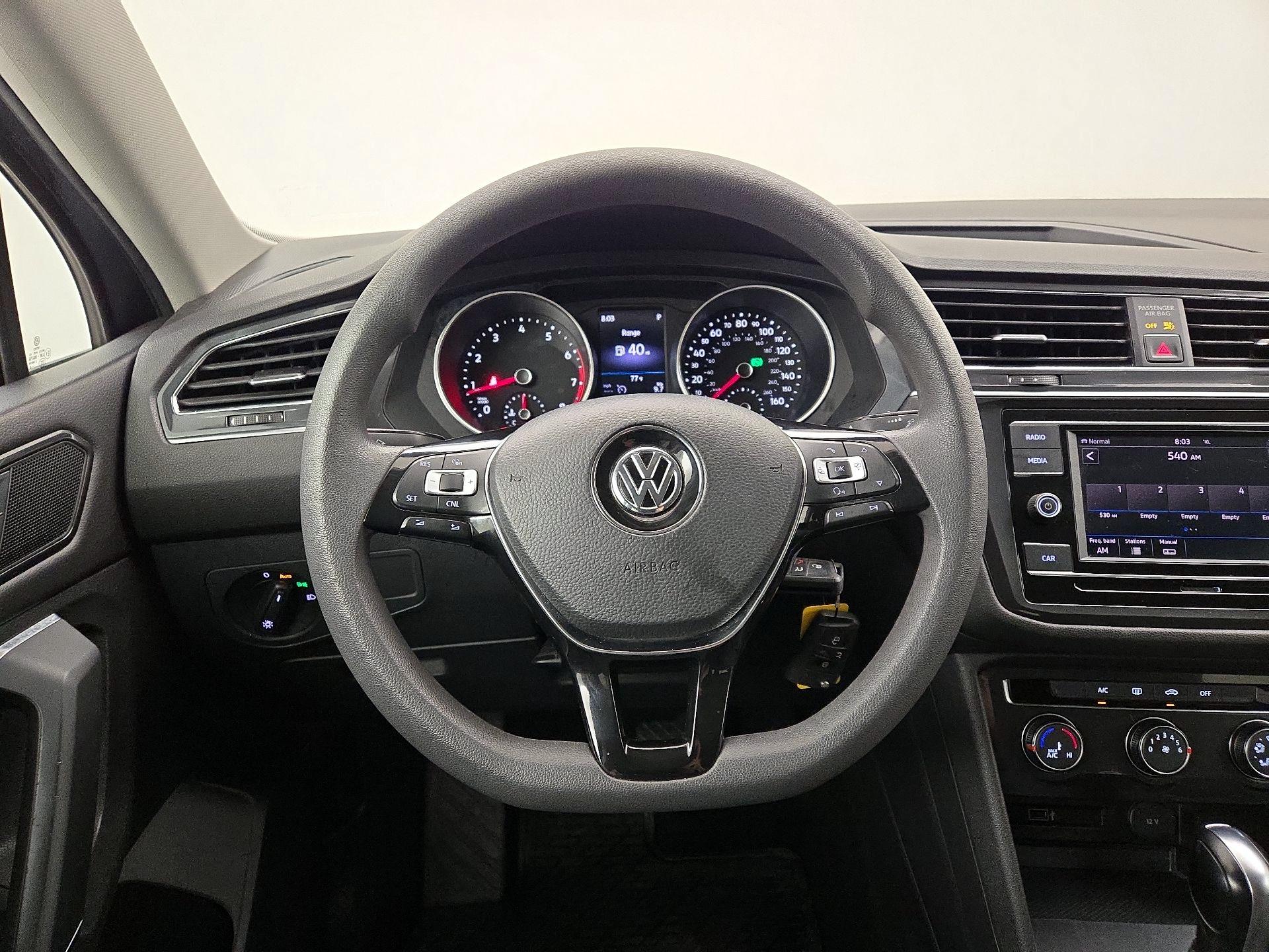 Thumbnail: 2018 Volkswagen Tiguan - 10