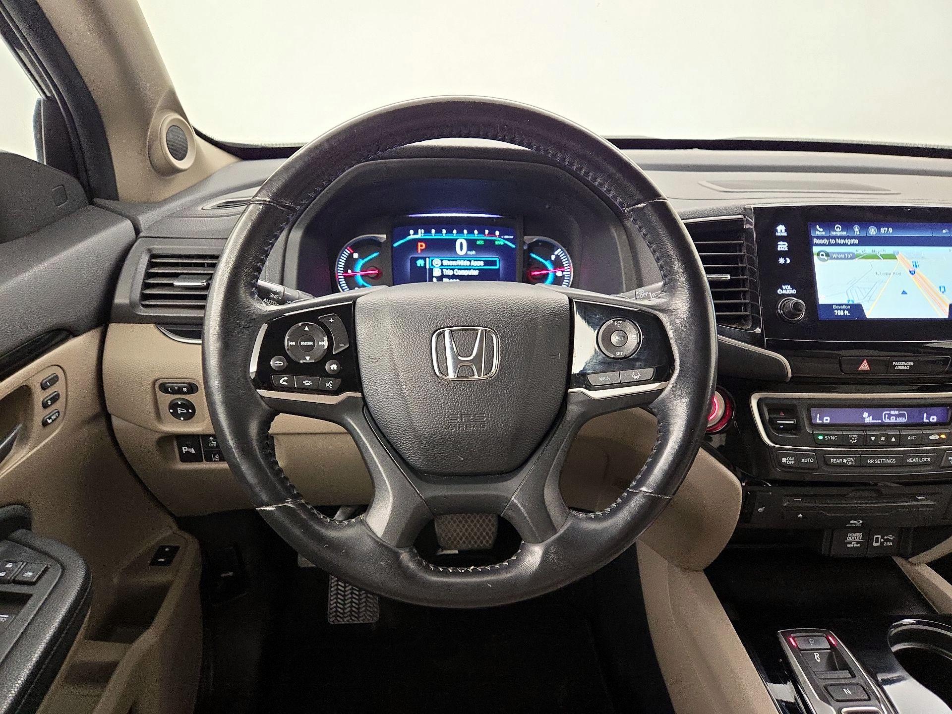 Thumbnail: 2019 Honda Pilot - 10