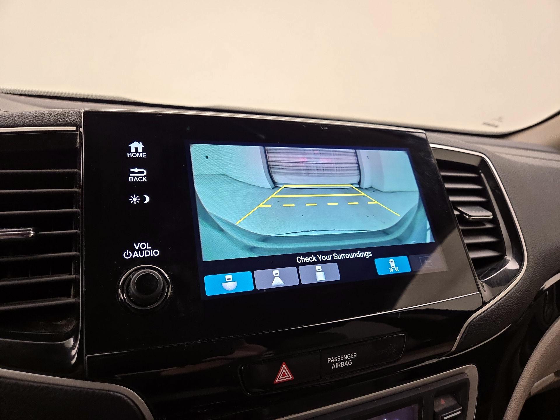 Thumbnail: 2019 Honda Pilot - 15