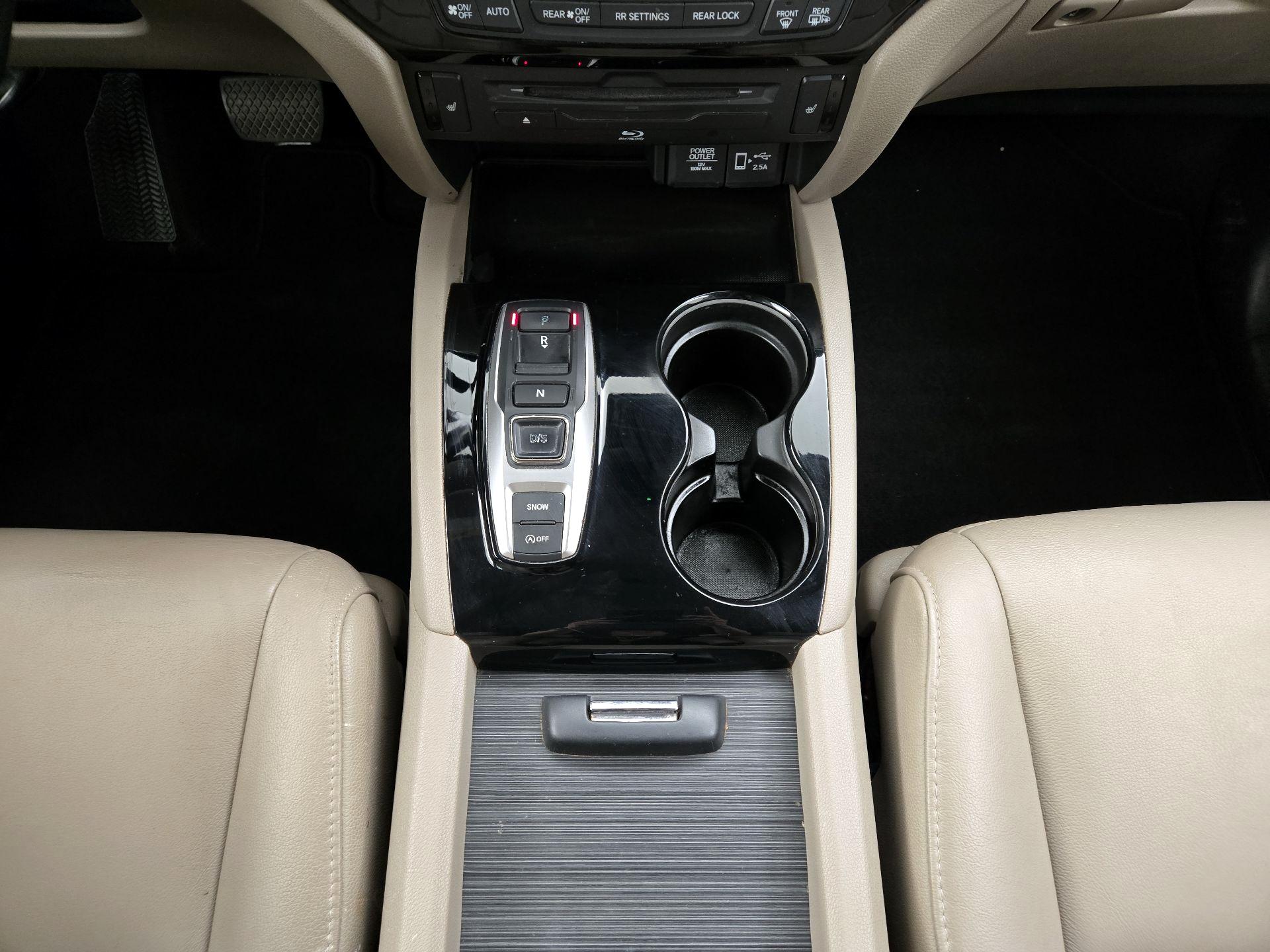 Thumbnail: 2019 Honda Pilot - 18