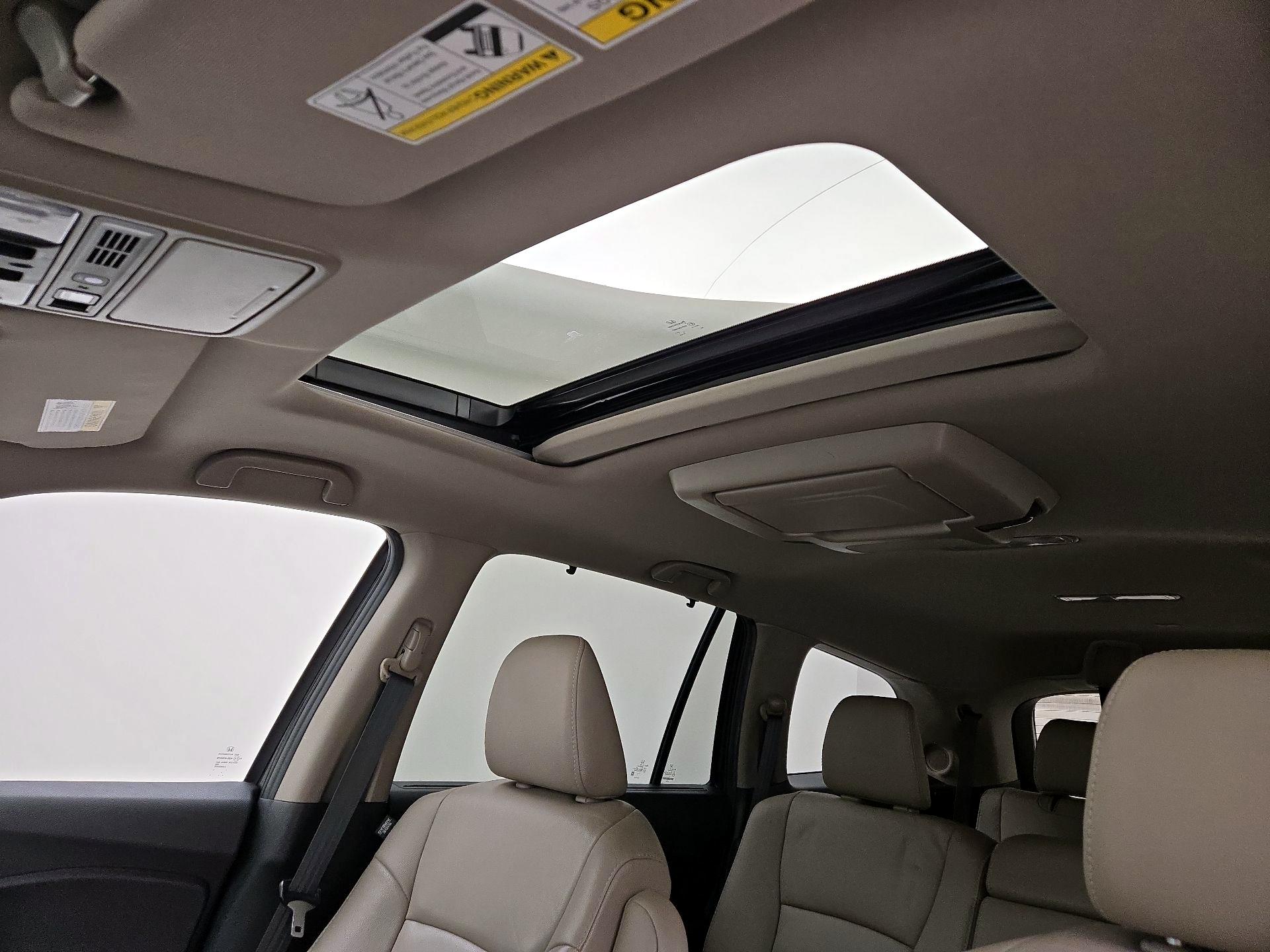 Thumbnail: 2019 Honda Pilot - 20