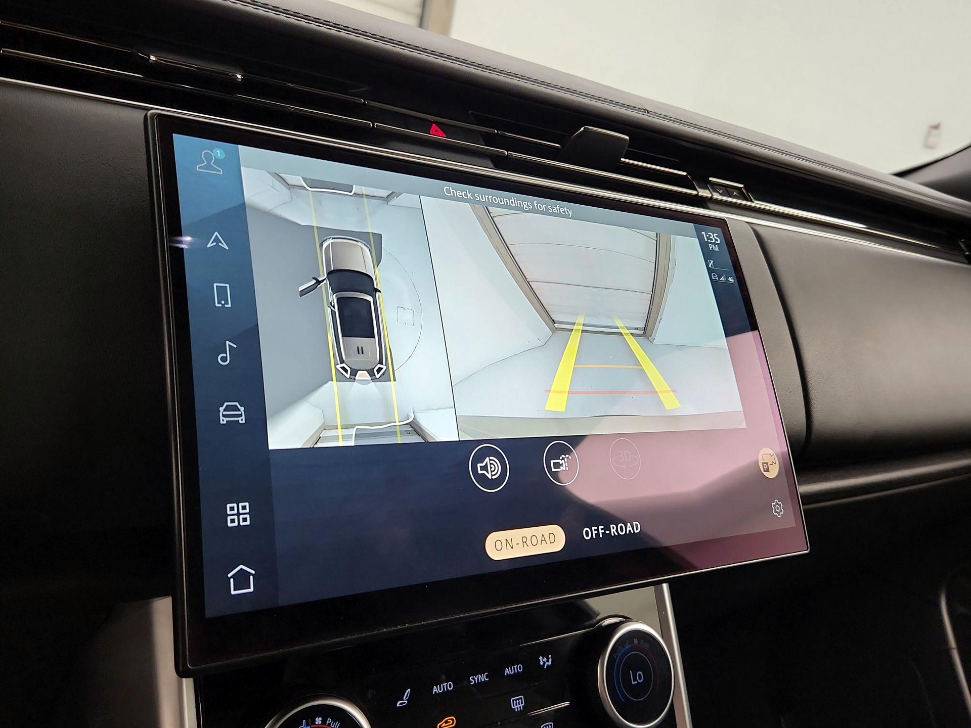 Thumbnail: 2023 Land Rover Range Rover - 15