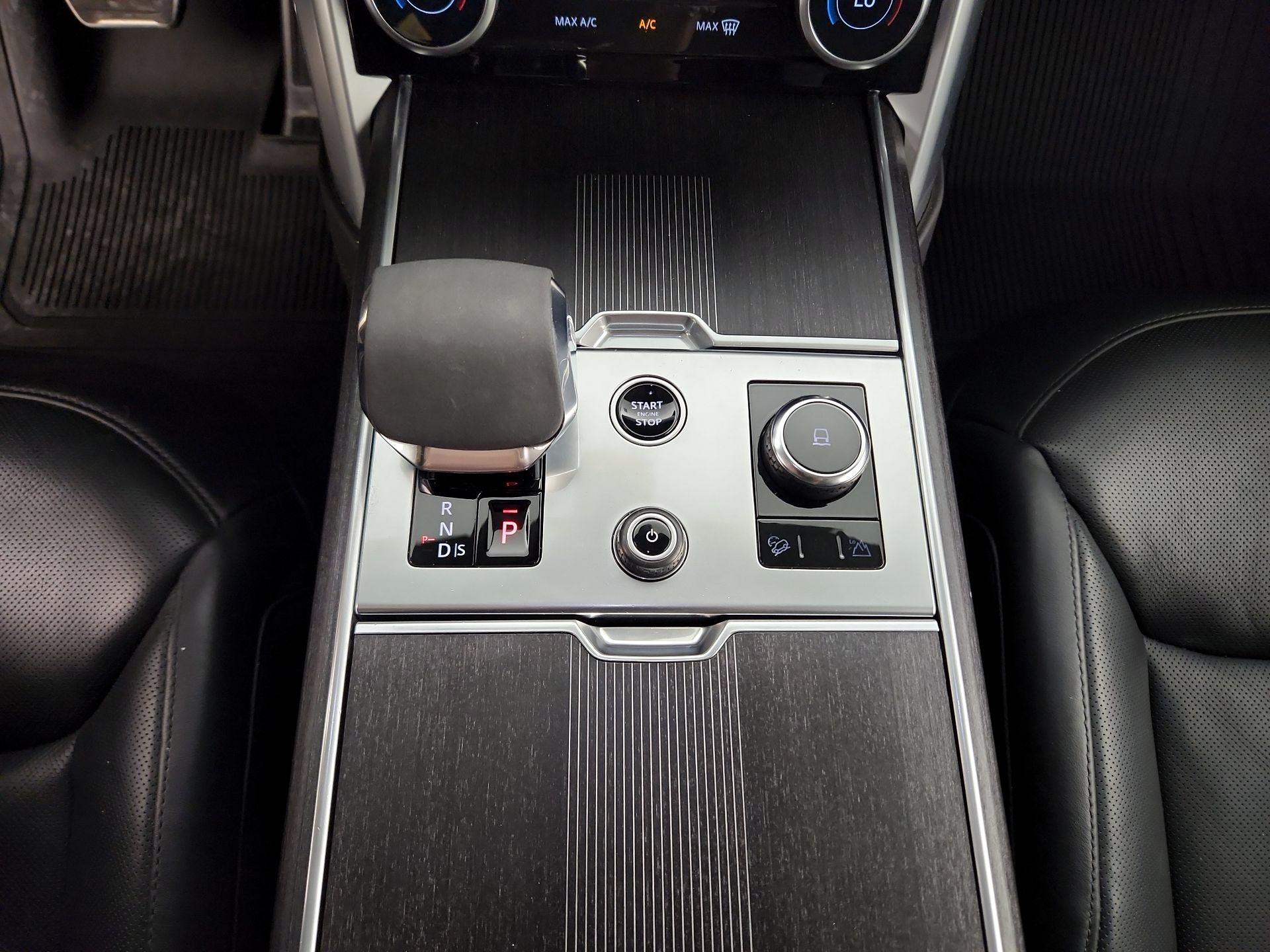 Thumbnail: 2023 Land Rover Range Rover - 18
