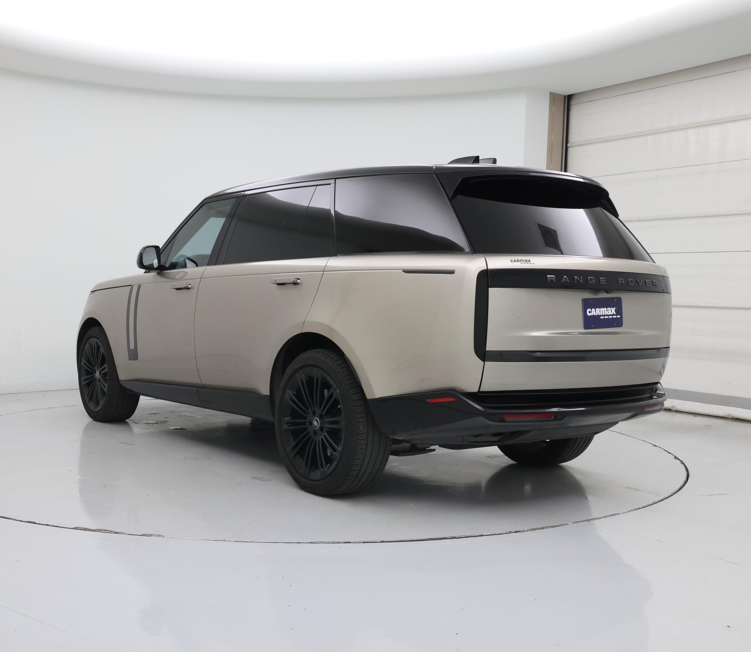 Thumbnail: 2023 Land Rover Range Rover - 2