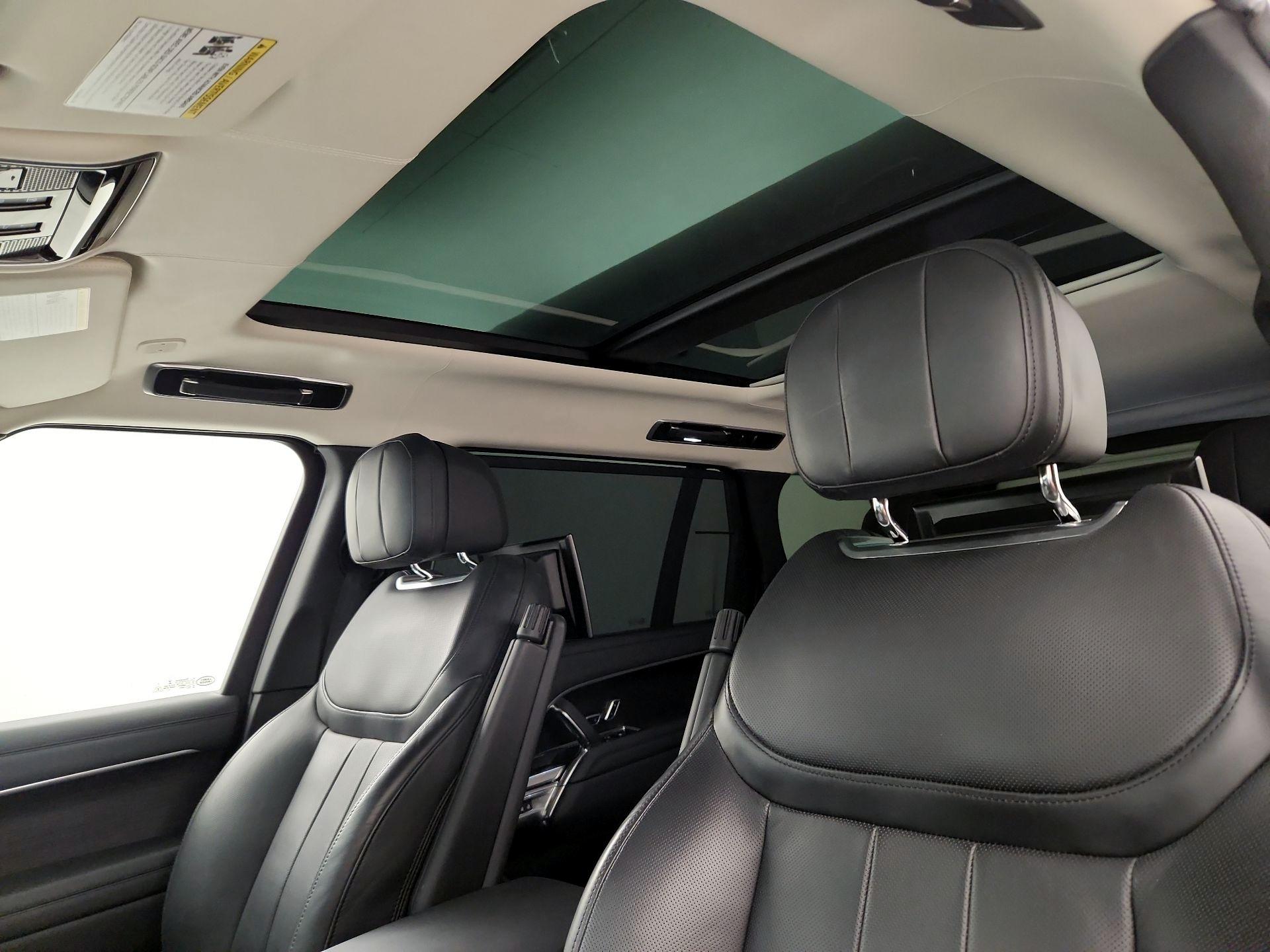 Thumbnail: 2023 Land Rover Range Rover - 20