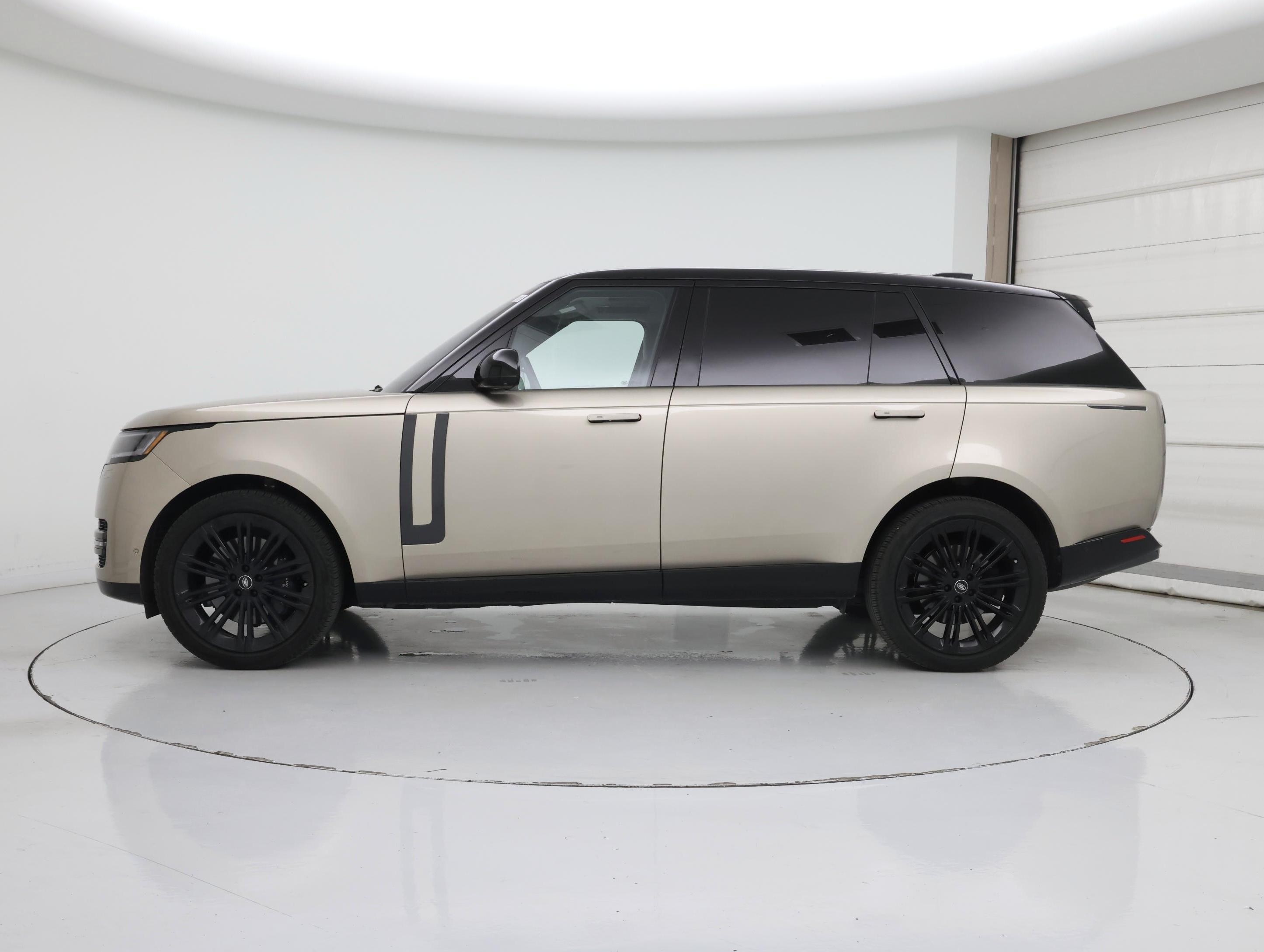 Thumbnail: 2023 Land Rover Range Rover - 3
