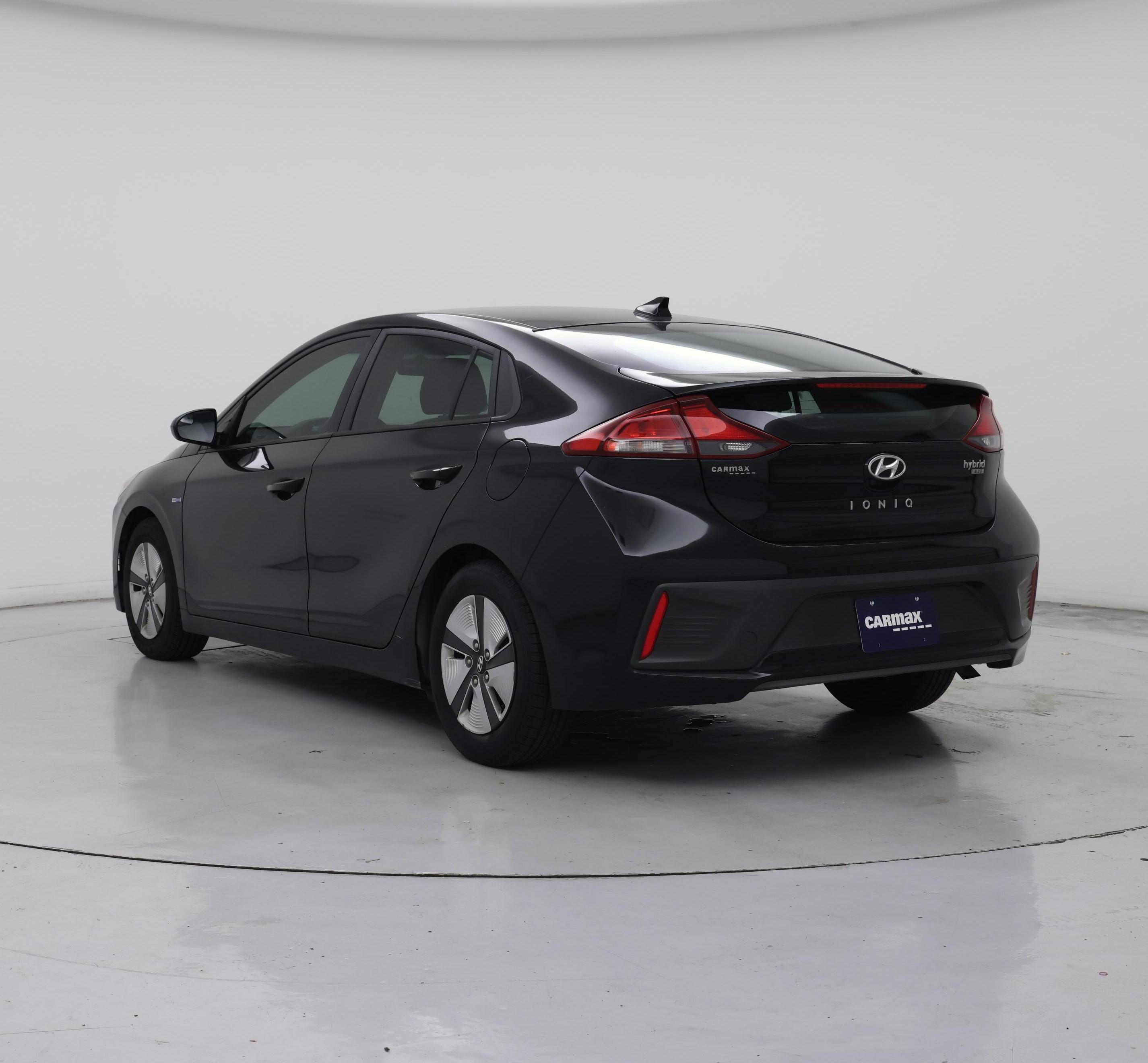 Thumbnail: 2018 Hyundai Ioniq - 2