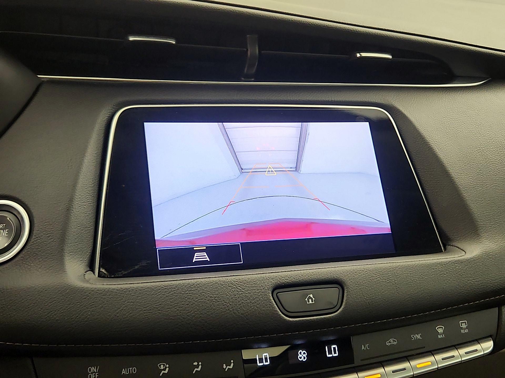 Thumbnail: 2023 Cadillac XT4 - 14