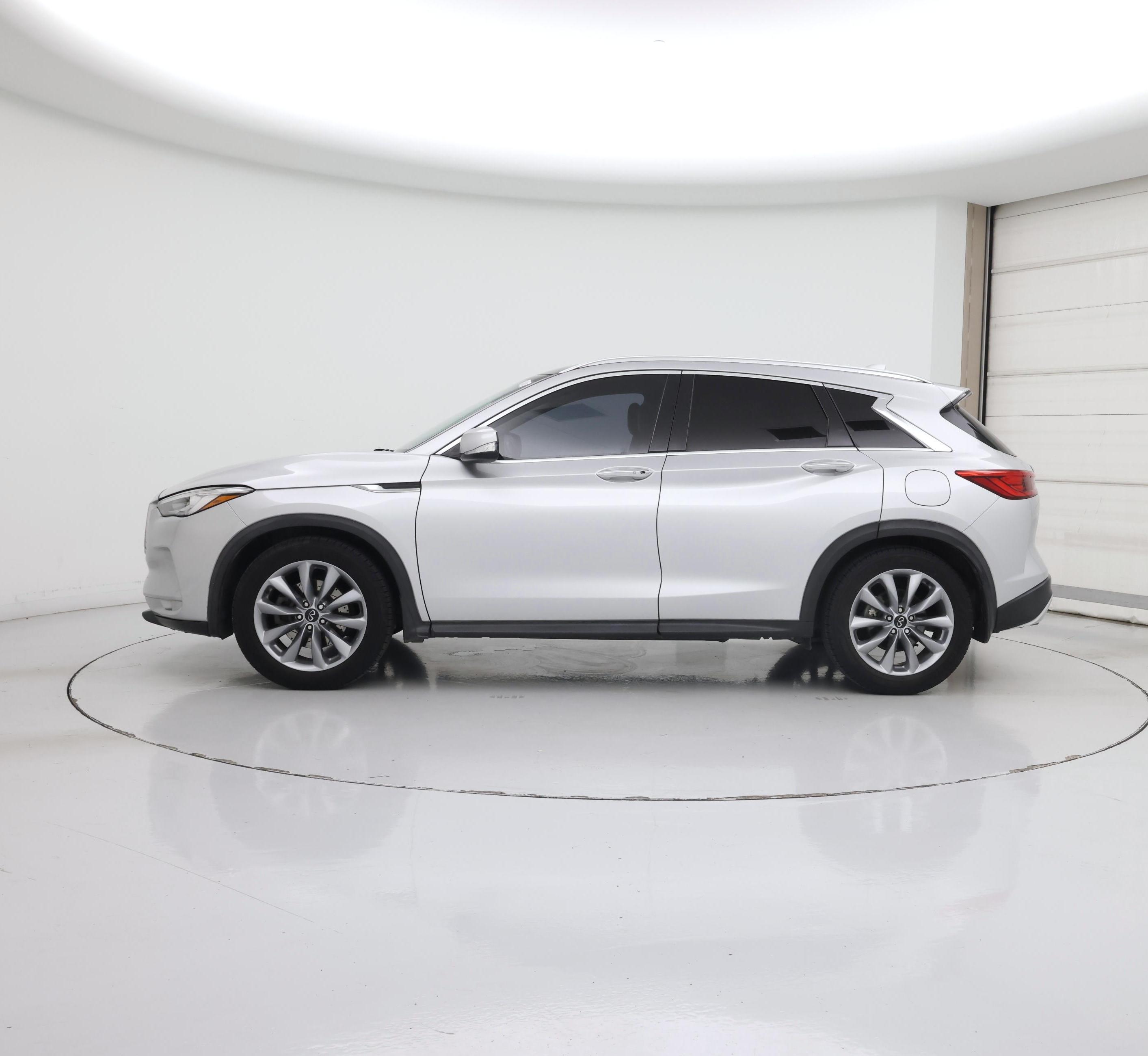 Thumbnail: 2021 INFINITI QX50 - 3