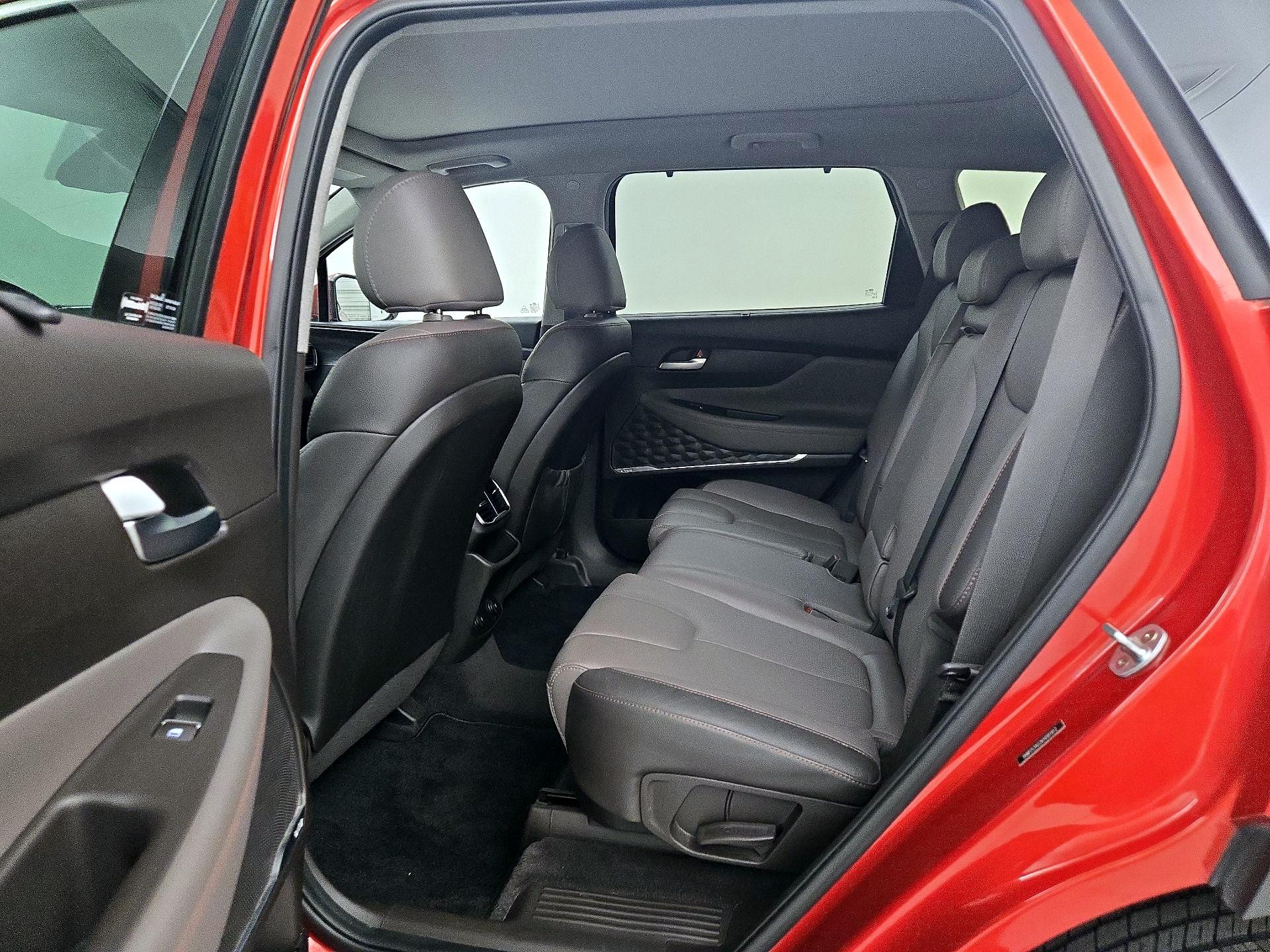 Thumbnail: 2019 Hyundai Santa Fe - 20