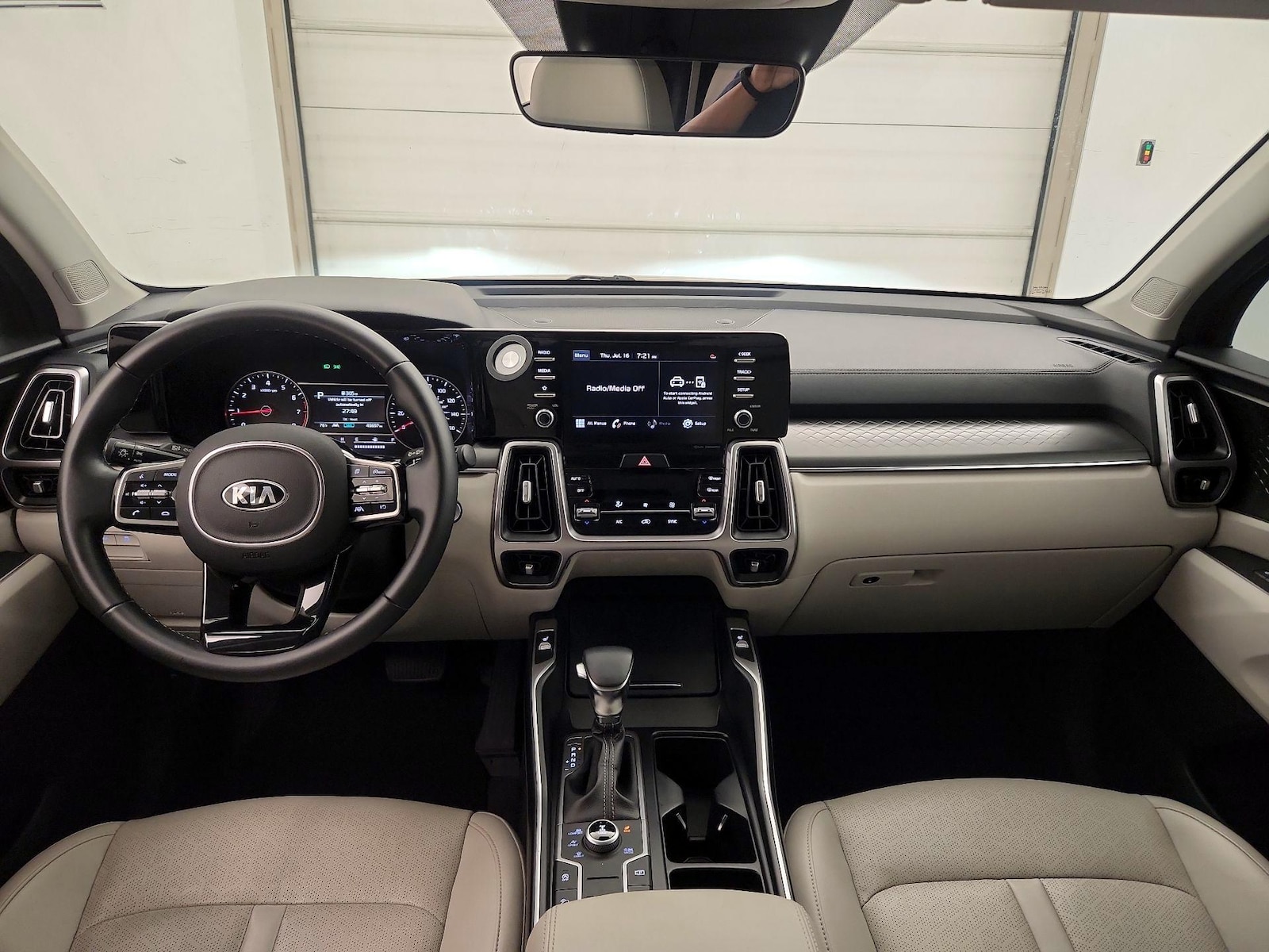 2021 Kia Sorento S - Photo 10