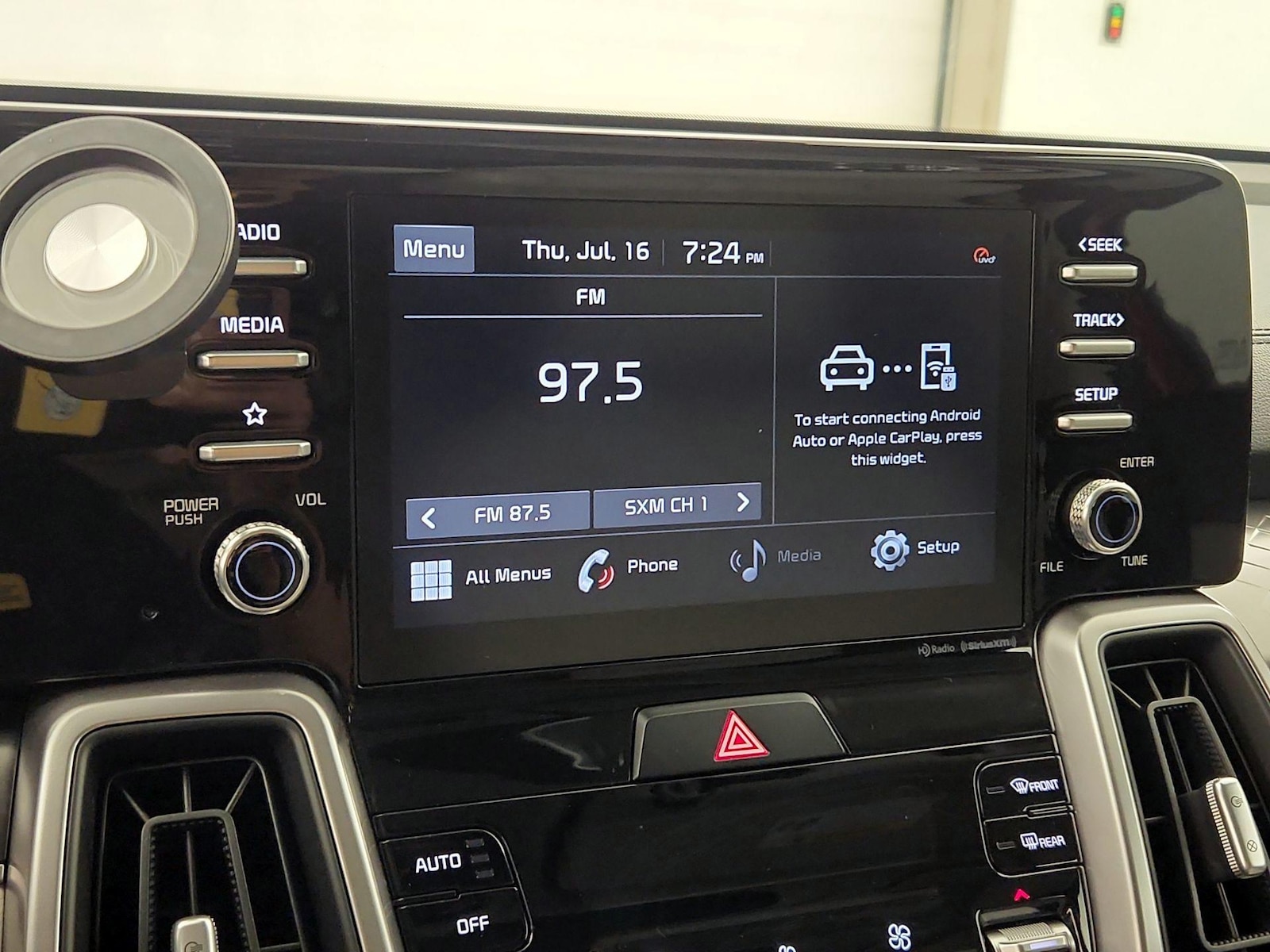 2021 Kia Sorento S - Photo 16