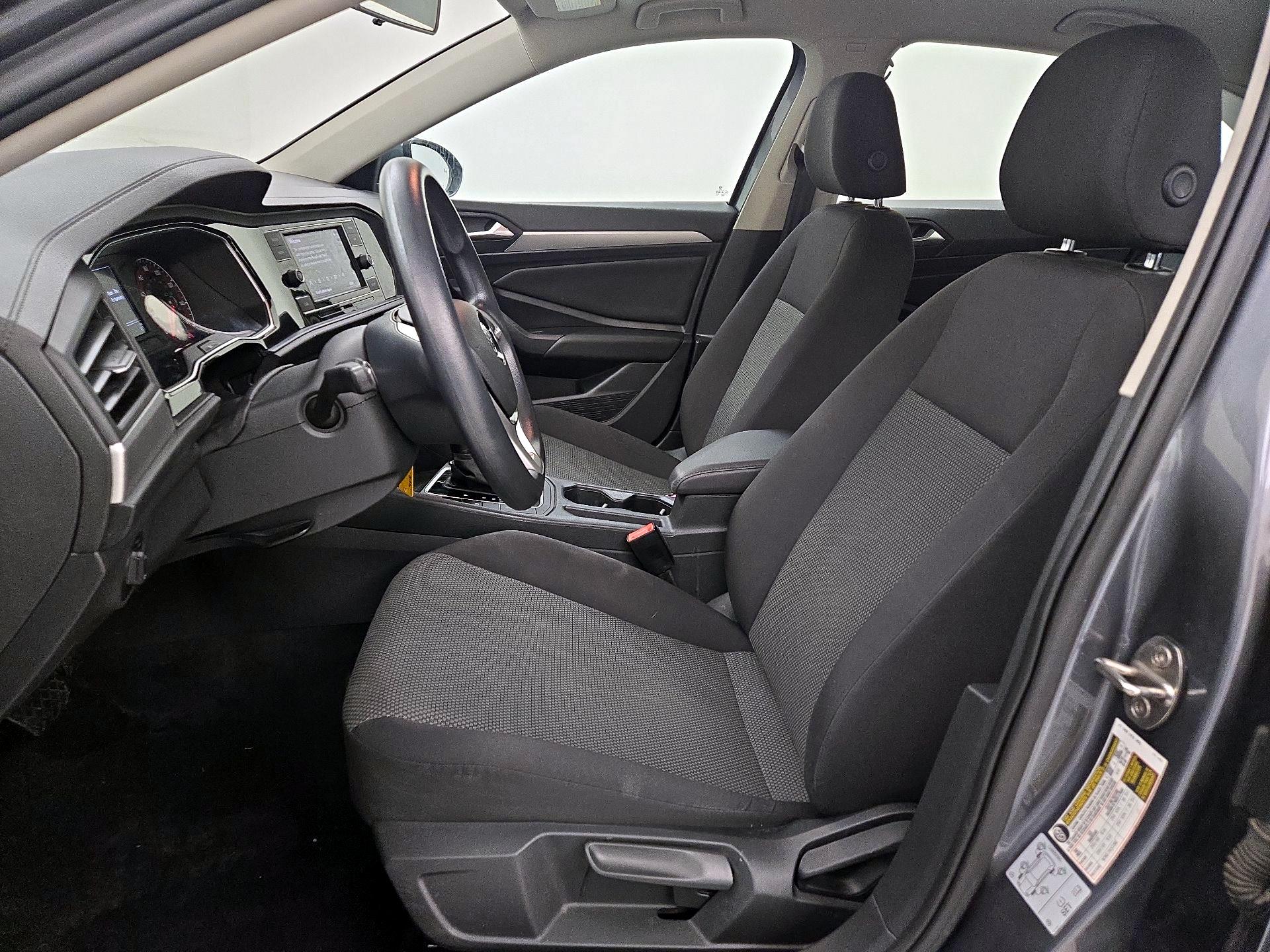 Thumbnail: 2019 Volkswagen Jetta - 11