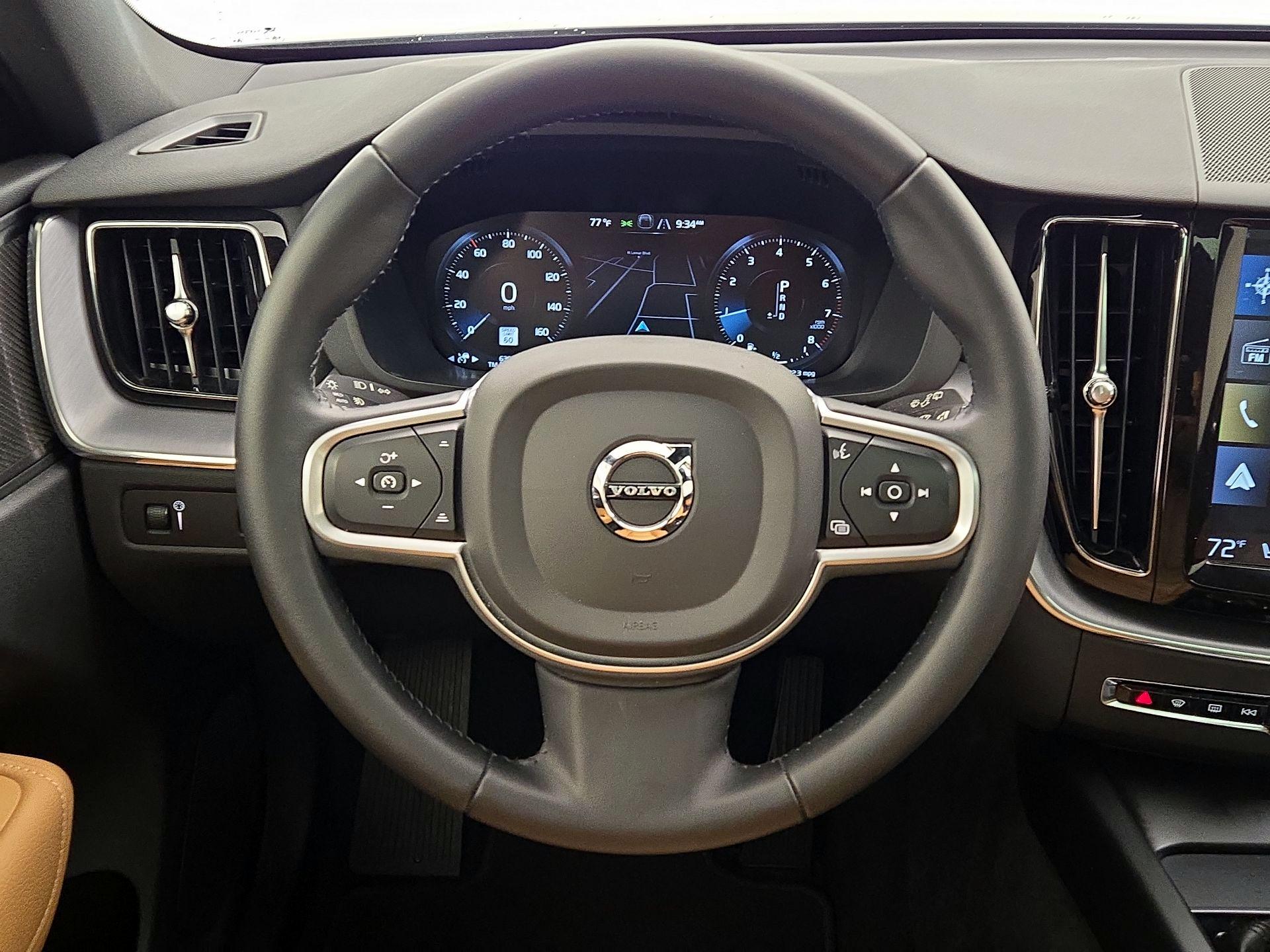 Thumbnail: 2019 Volvo XC60 - 10