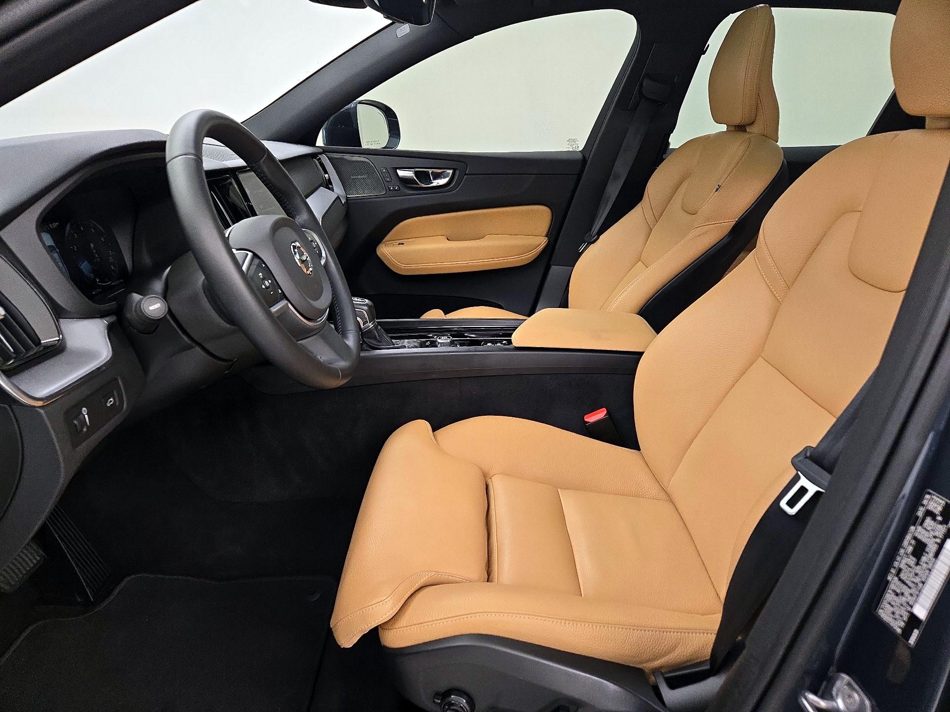 Thumbnail: 2019 Volvo XC60 - 11