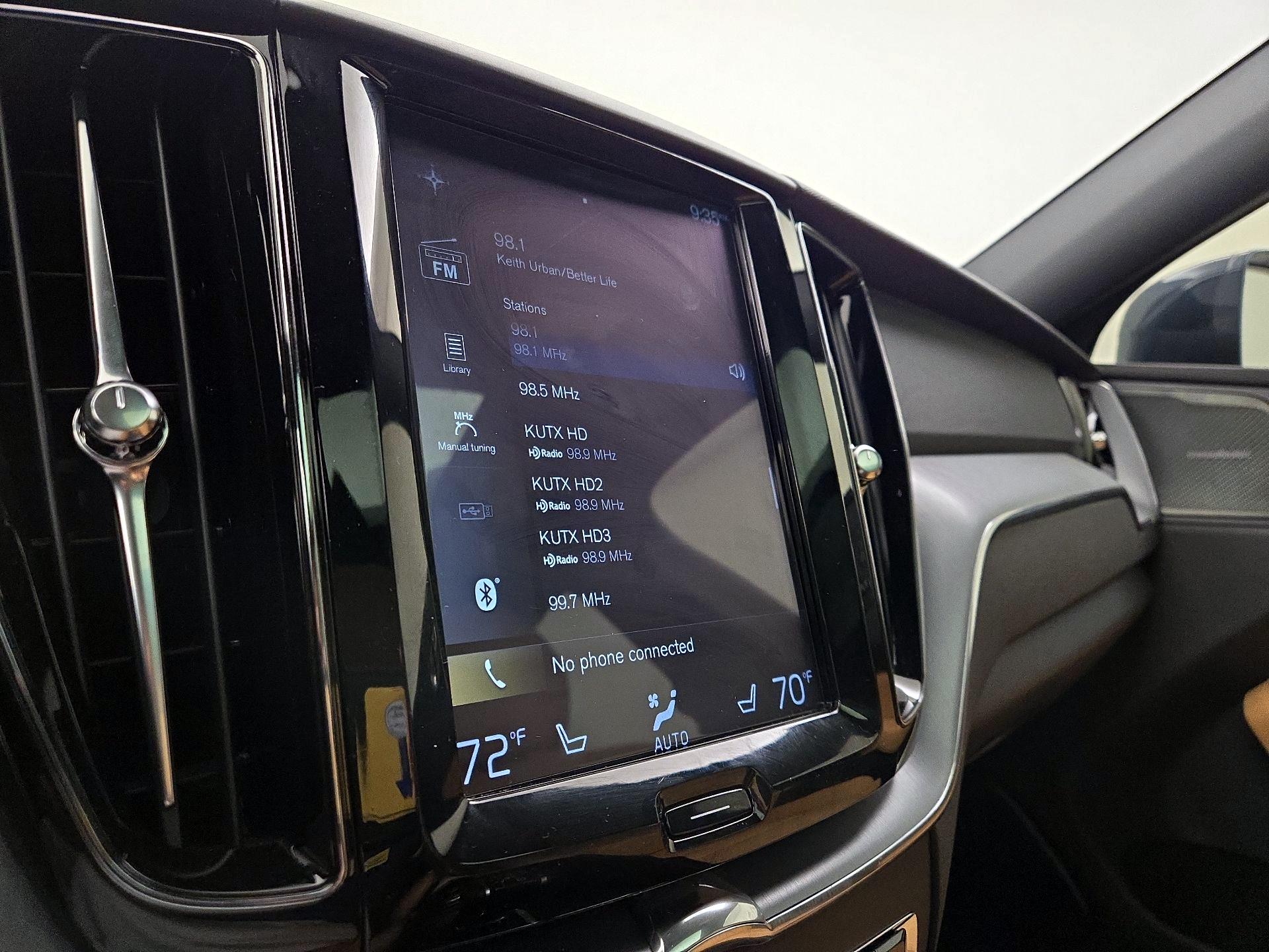 Thumbnail: 2019 Volvo XC60 - 16