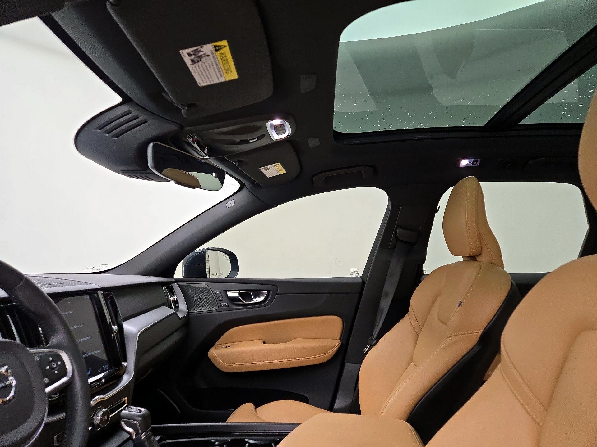 Thumbnail: 2019 Volvo XC60 - 20