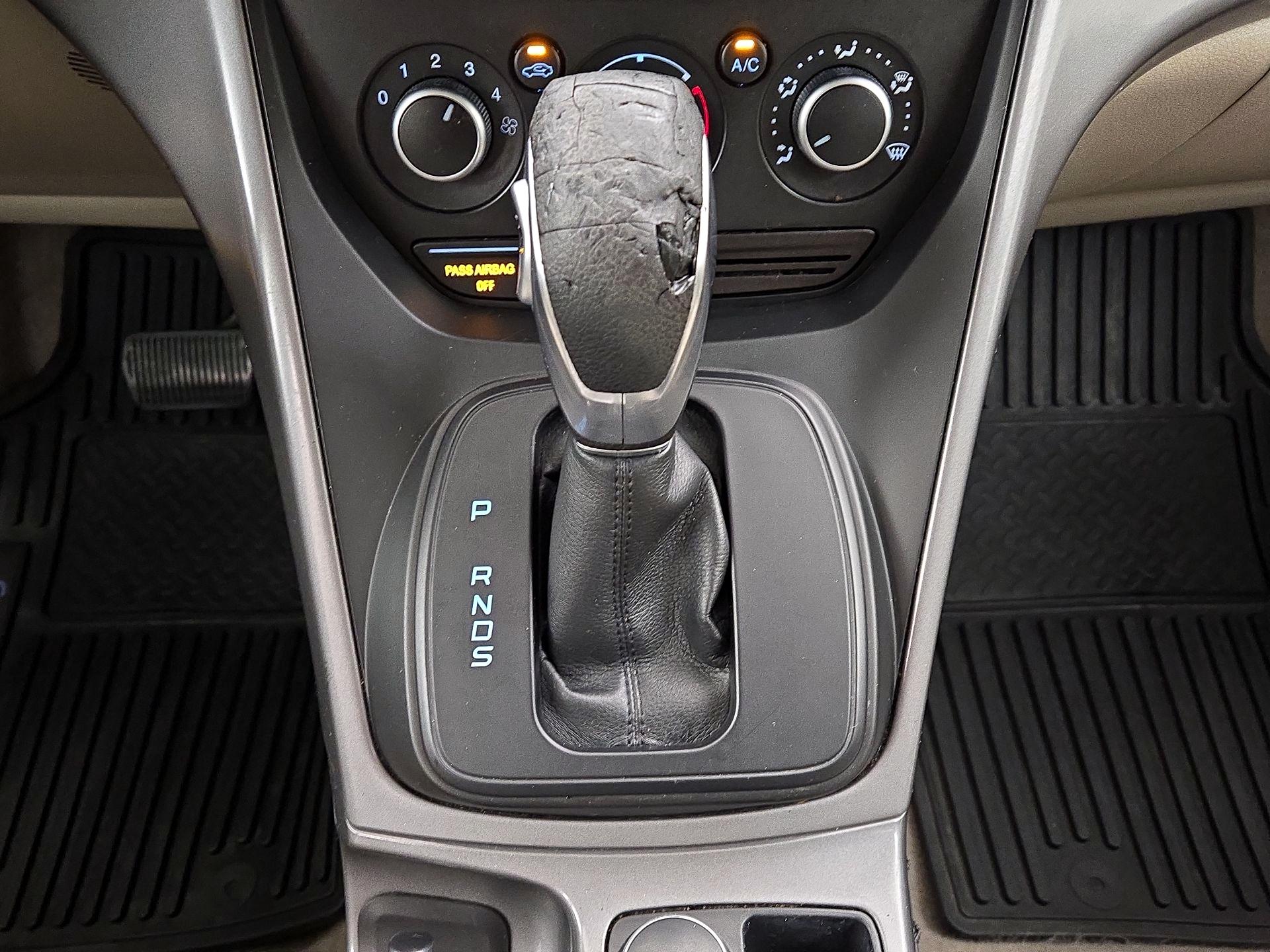 Thumbnail: 2016 Ford Escape - 17