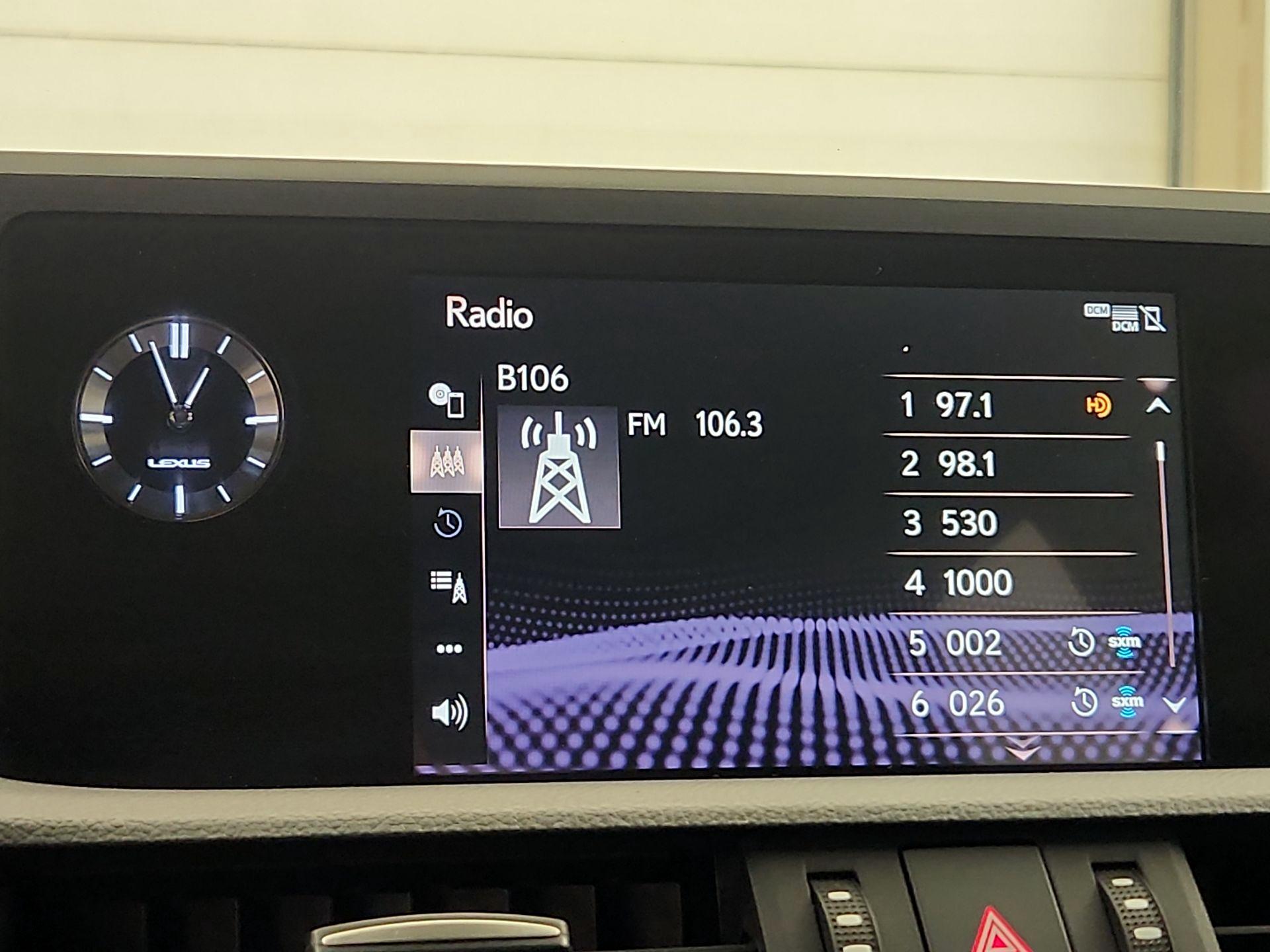 Thumbnail: 2020 Lexus ES - 14