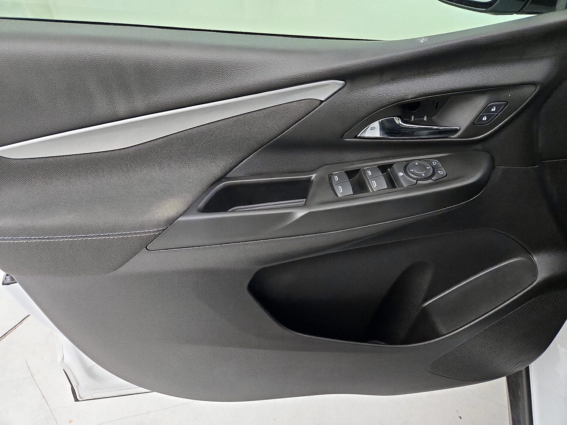 Thumbnail: 2023 Chevrolet Bolt EV - 12