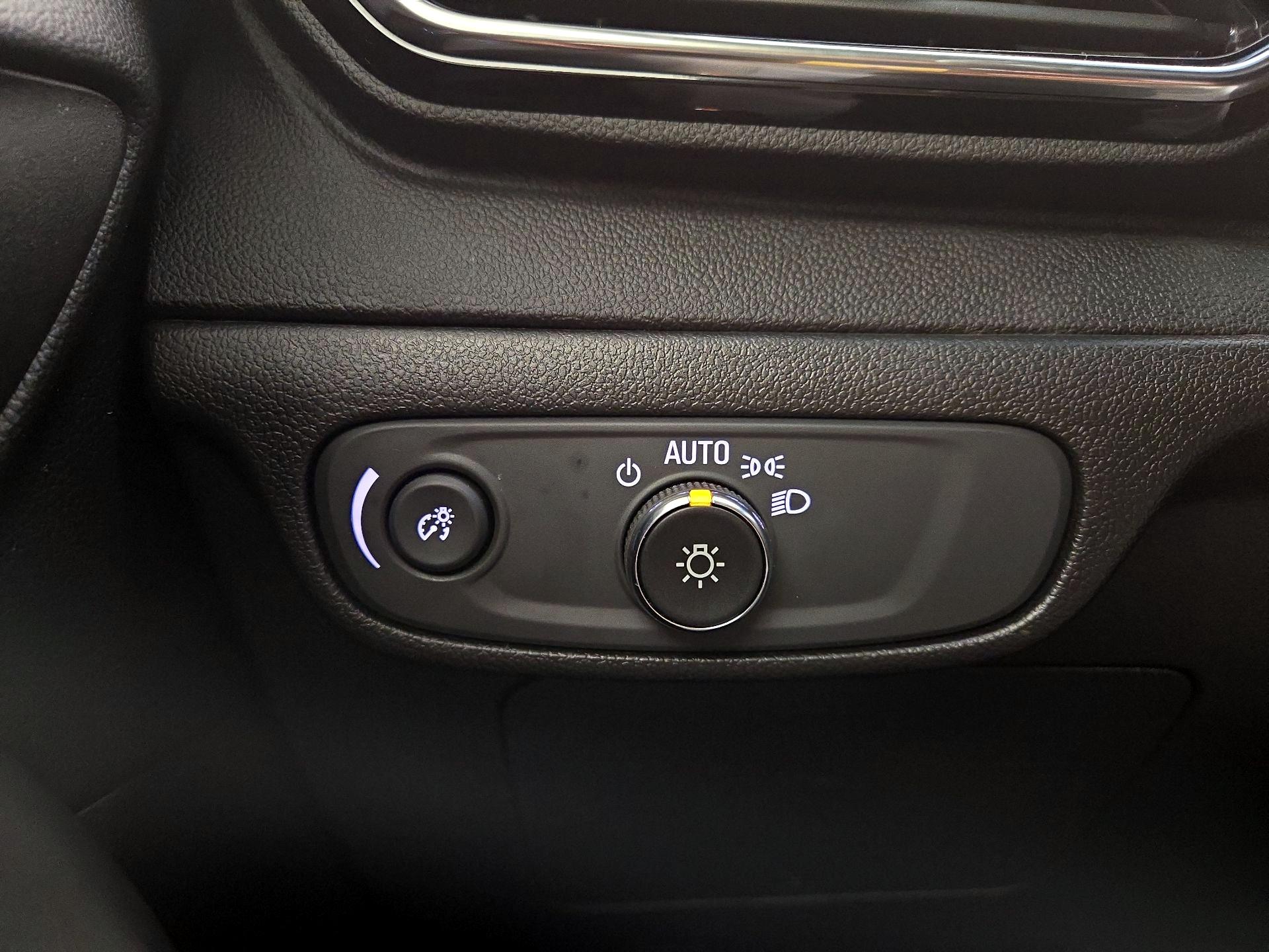 Thumbnail: 2023 Chevrolet Bolt EV - 13