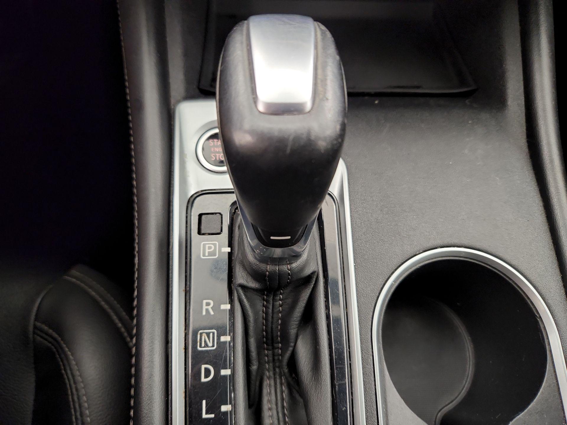Thumbnail: 2019 Nissan Altima - 17