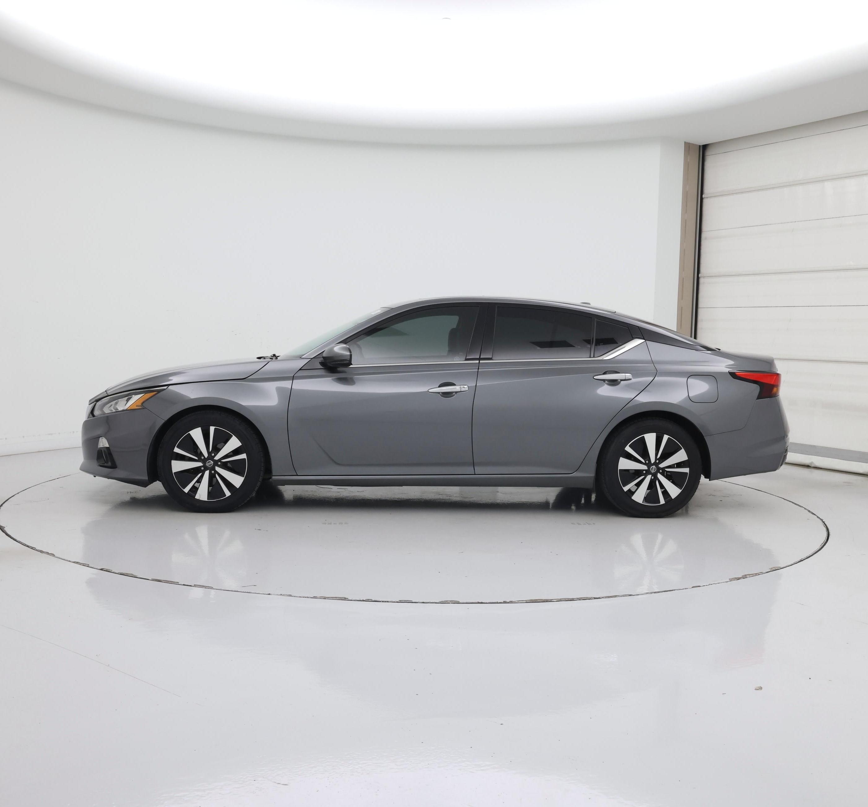 Thumbnail: 2019 Nissan Altima - 3