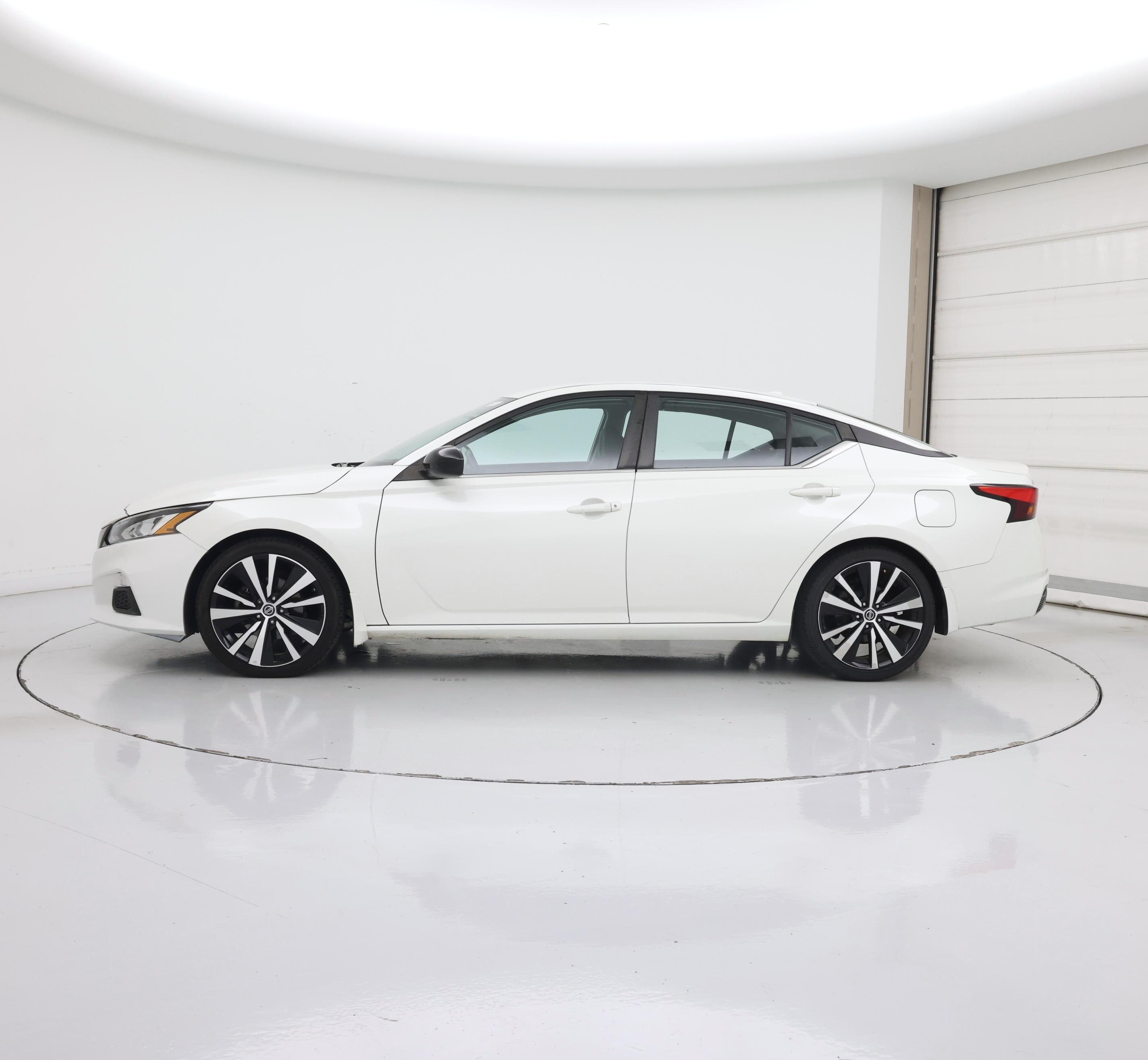 Thumbnail: 2020 Nissan Altima - 3
