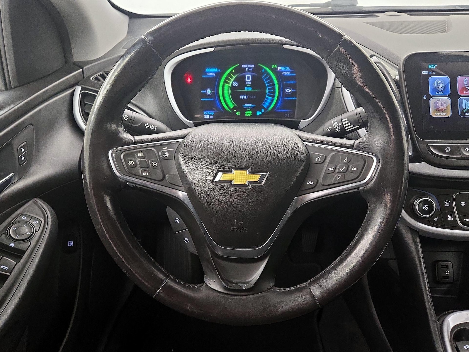 2018 Chevrolet Volt LT - Photo 11