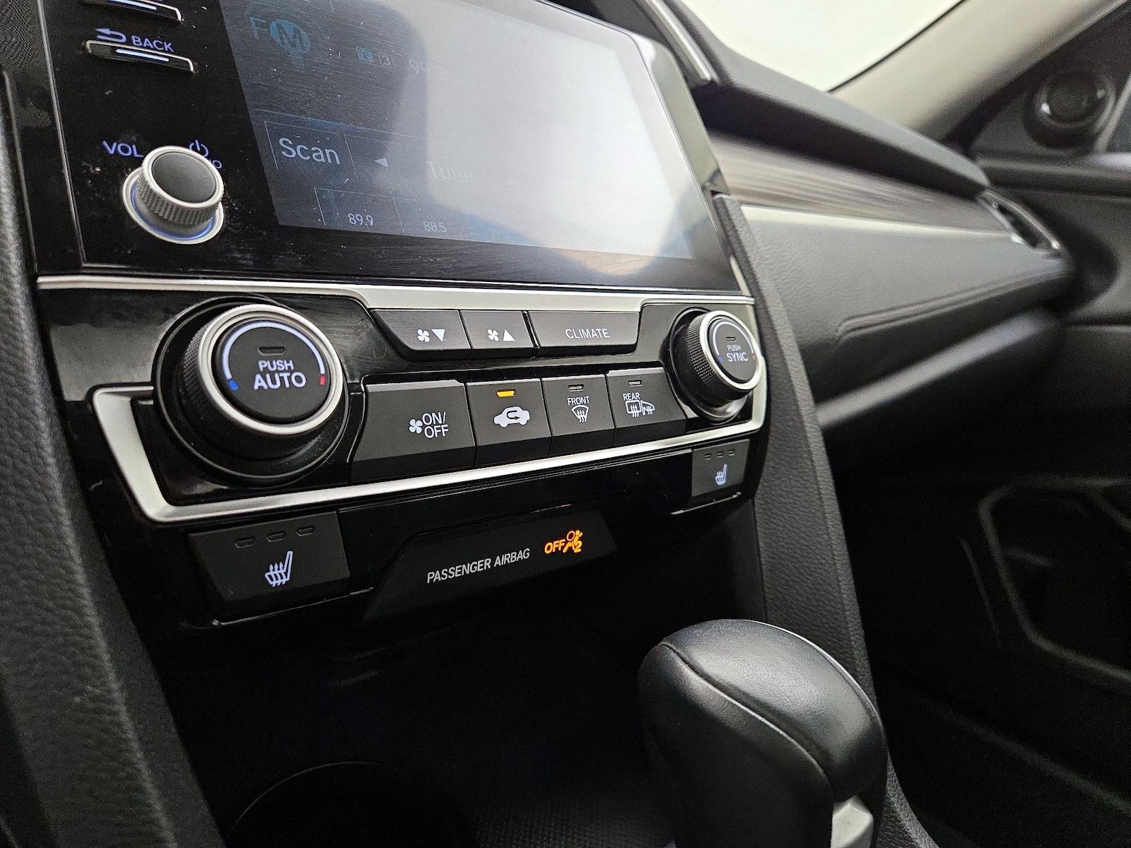 2020 Honda Civic EX-L - Photo 17