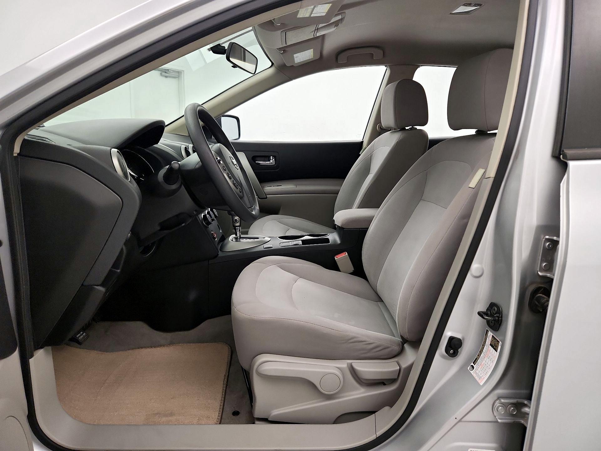 Thumbnail: 2015 Nissan Rogue - 11