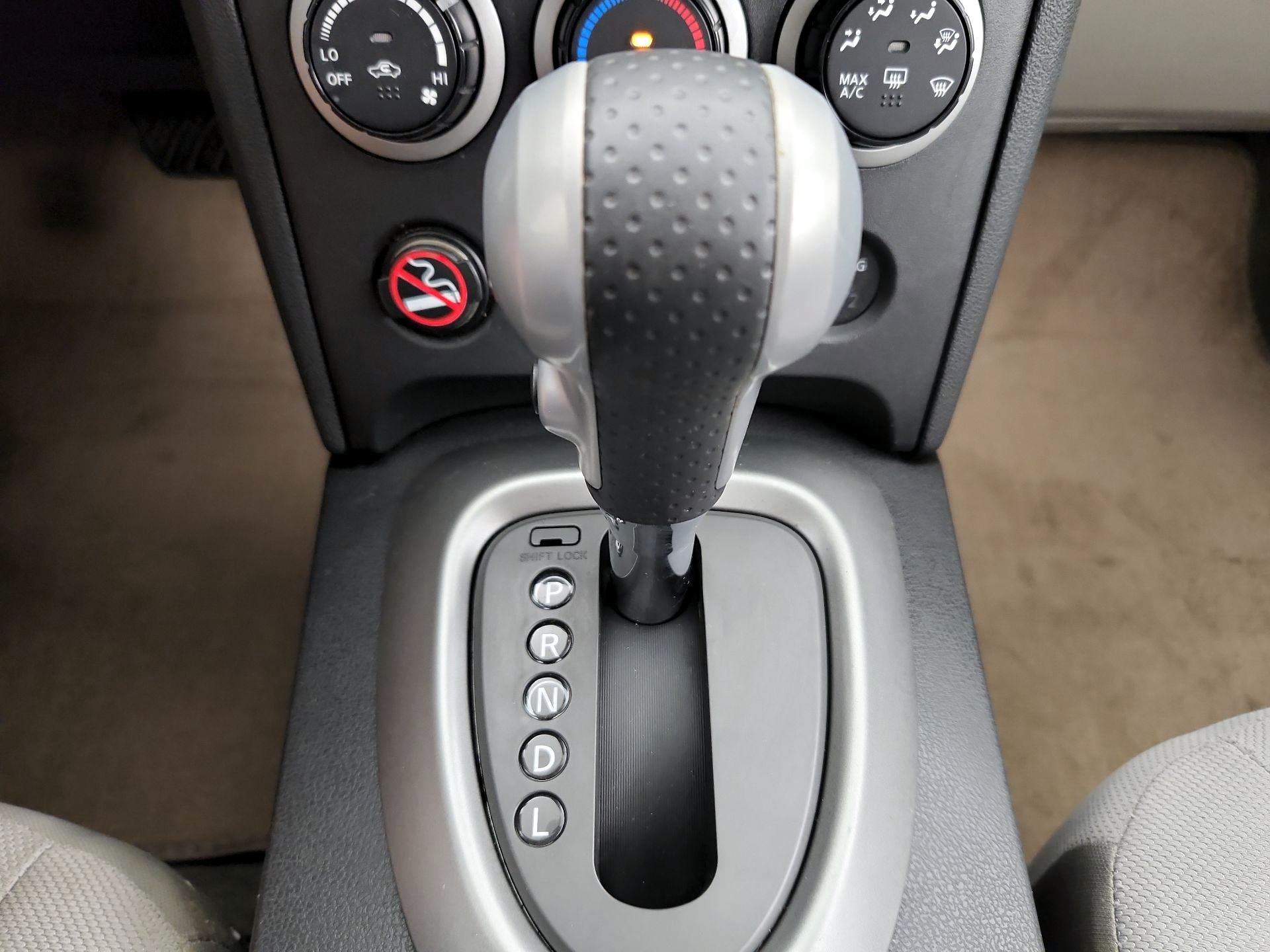 Thumbnail: 2015 Nissan Rogue - 17