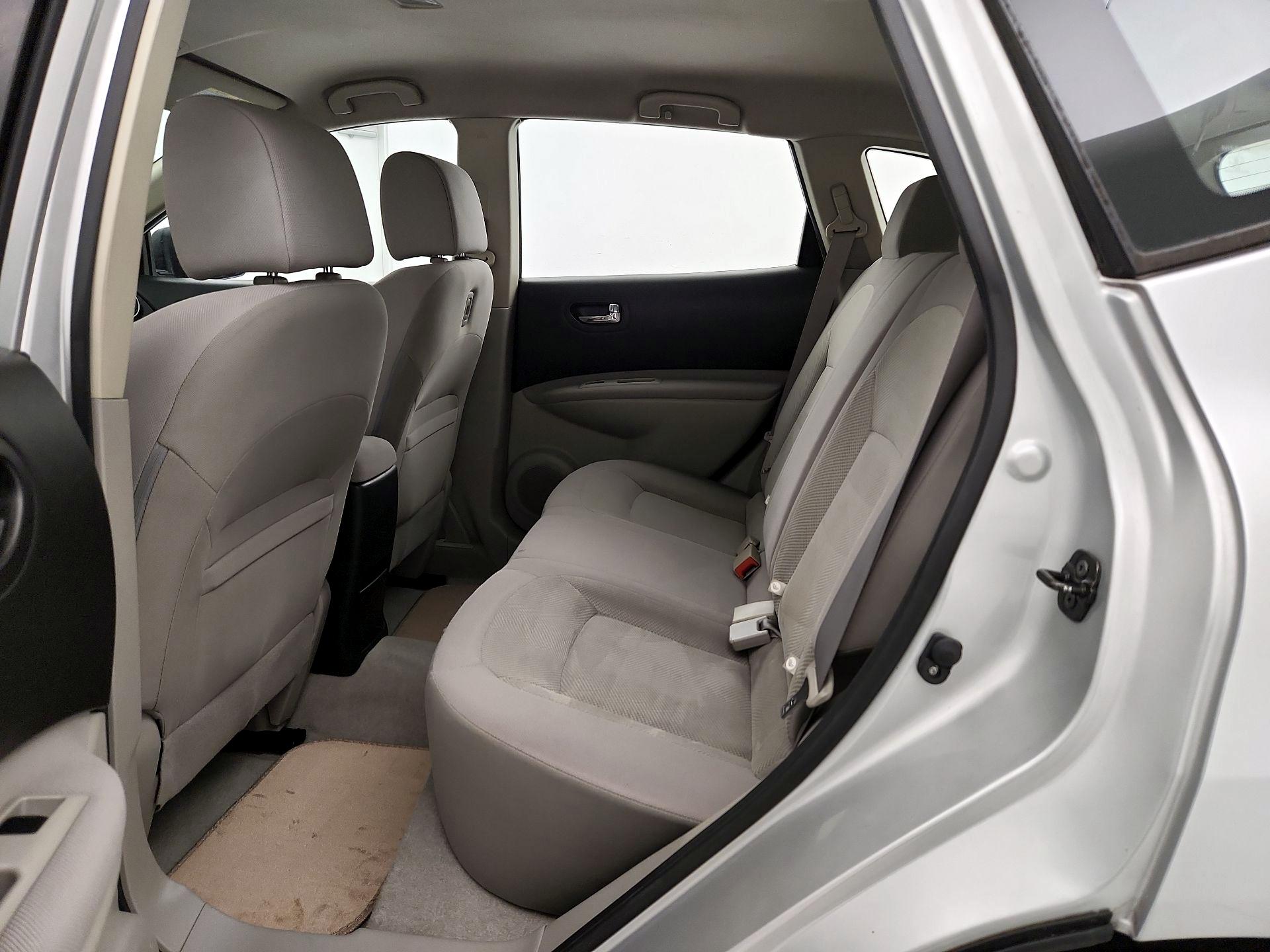 Thumbnail: 2015 Nissan Rogue - 19