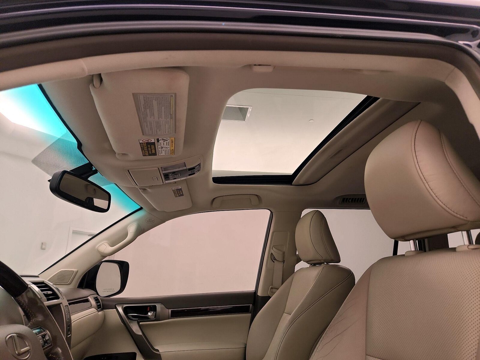 Sunroof(s) & Overhead Airbags
